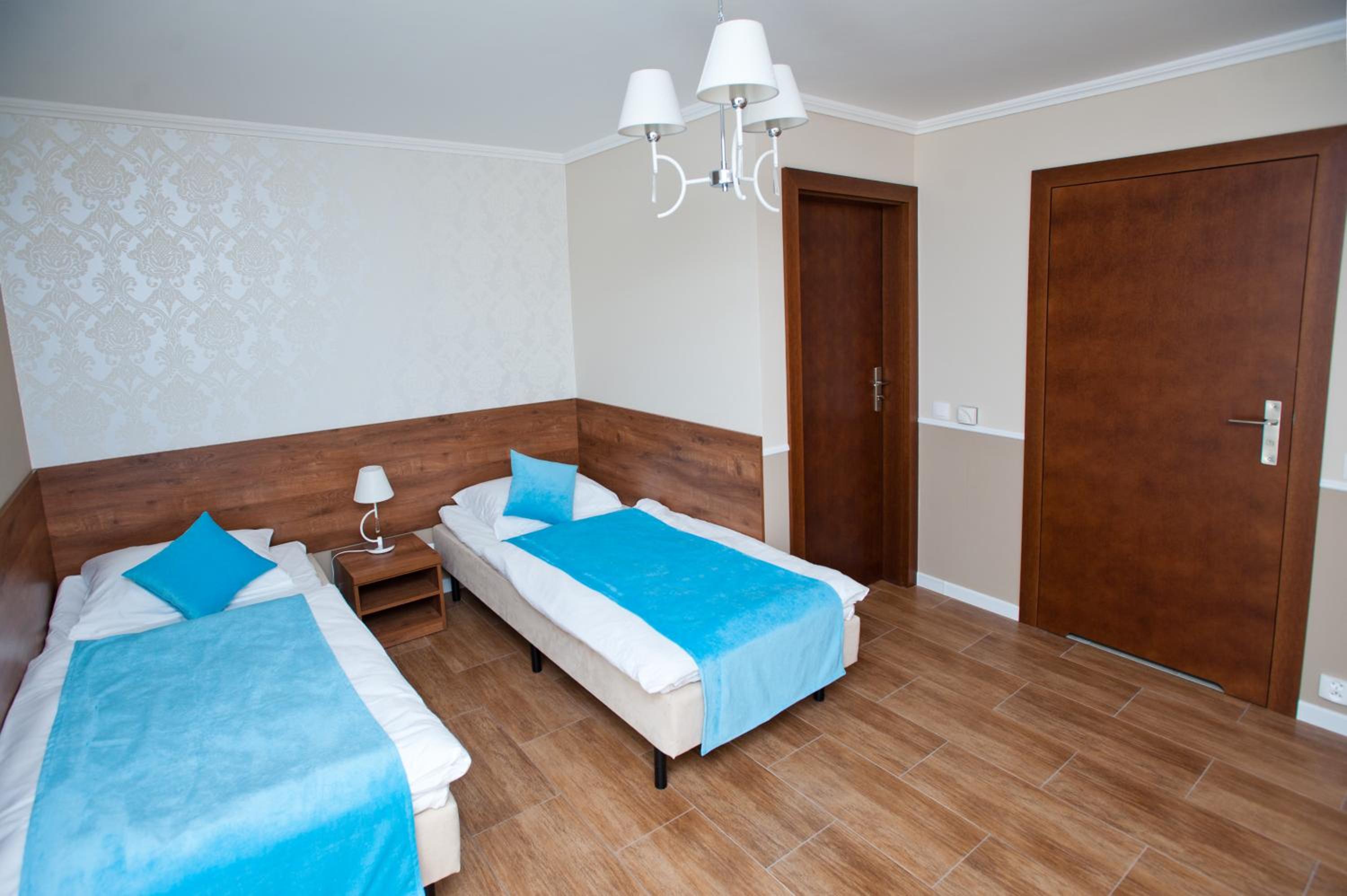 Twin with Extra Bed photo 1