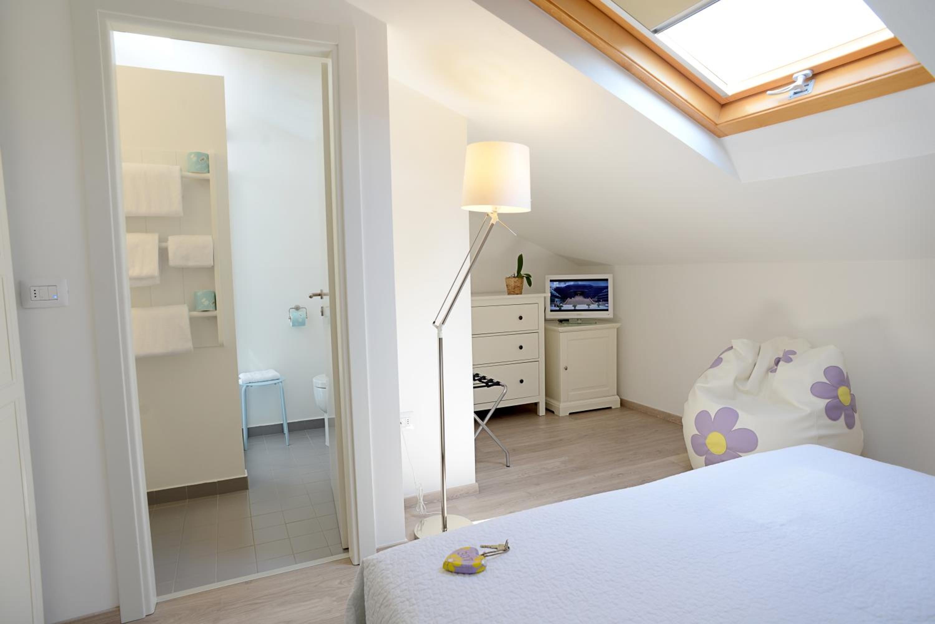 Double Room - Attic - Photo 6