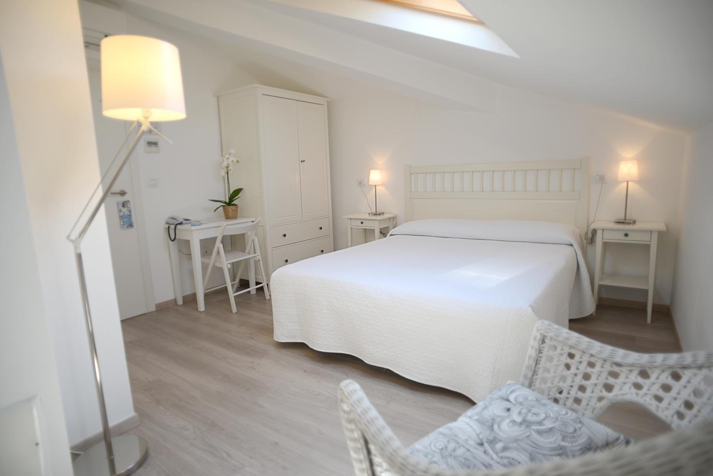 Double Room - Attic - Photo 4