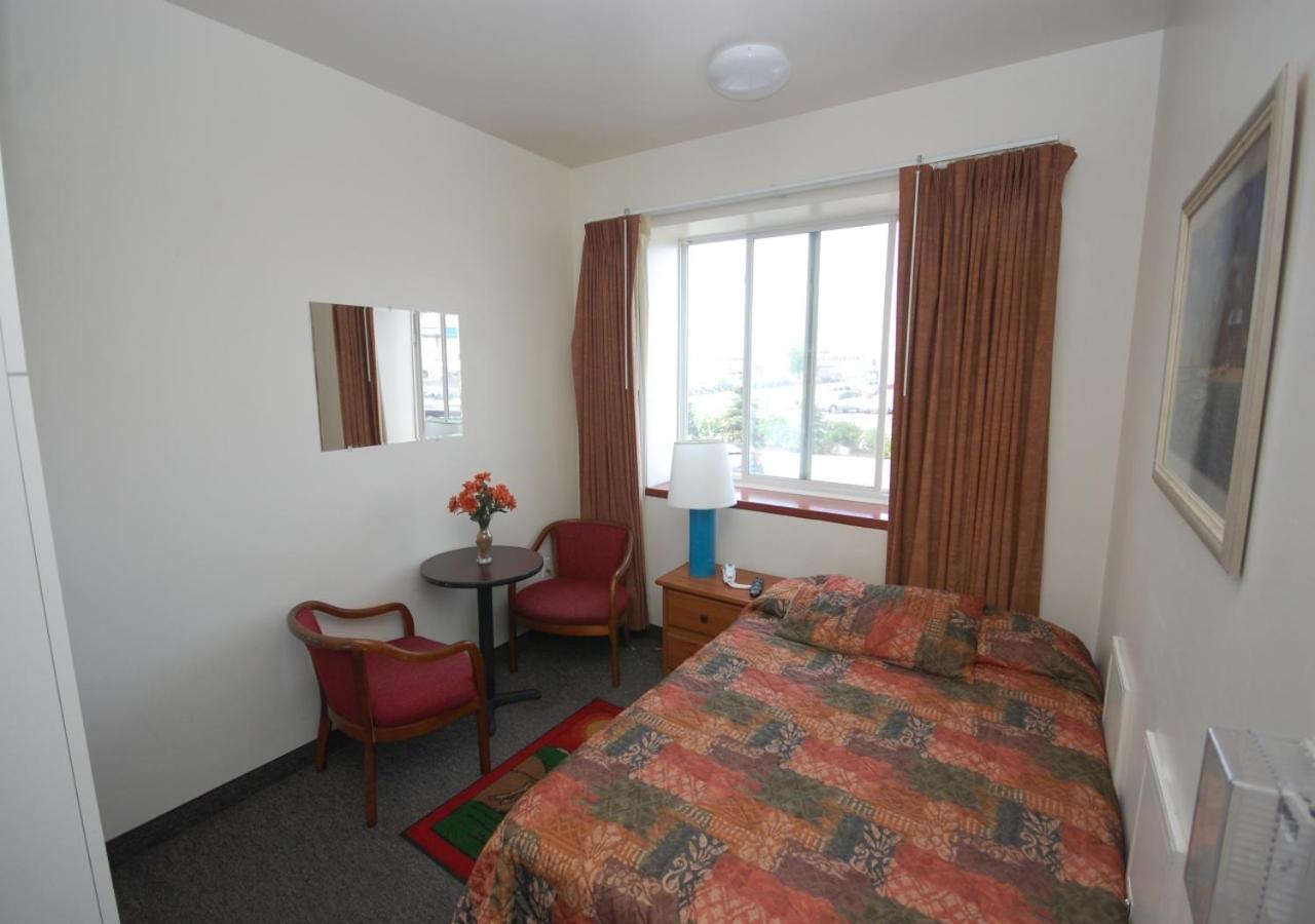 Standard Double Room - Shared Bathroom photo 1