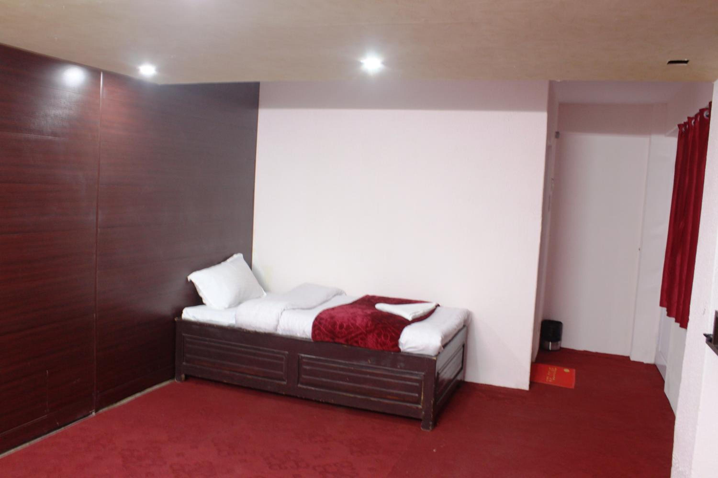Deluxe Triple Room - Photo 2