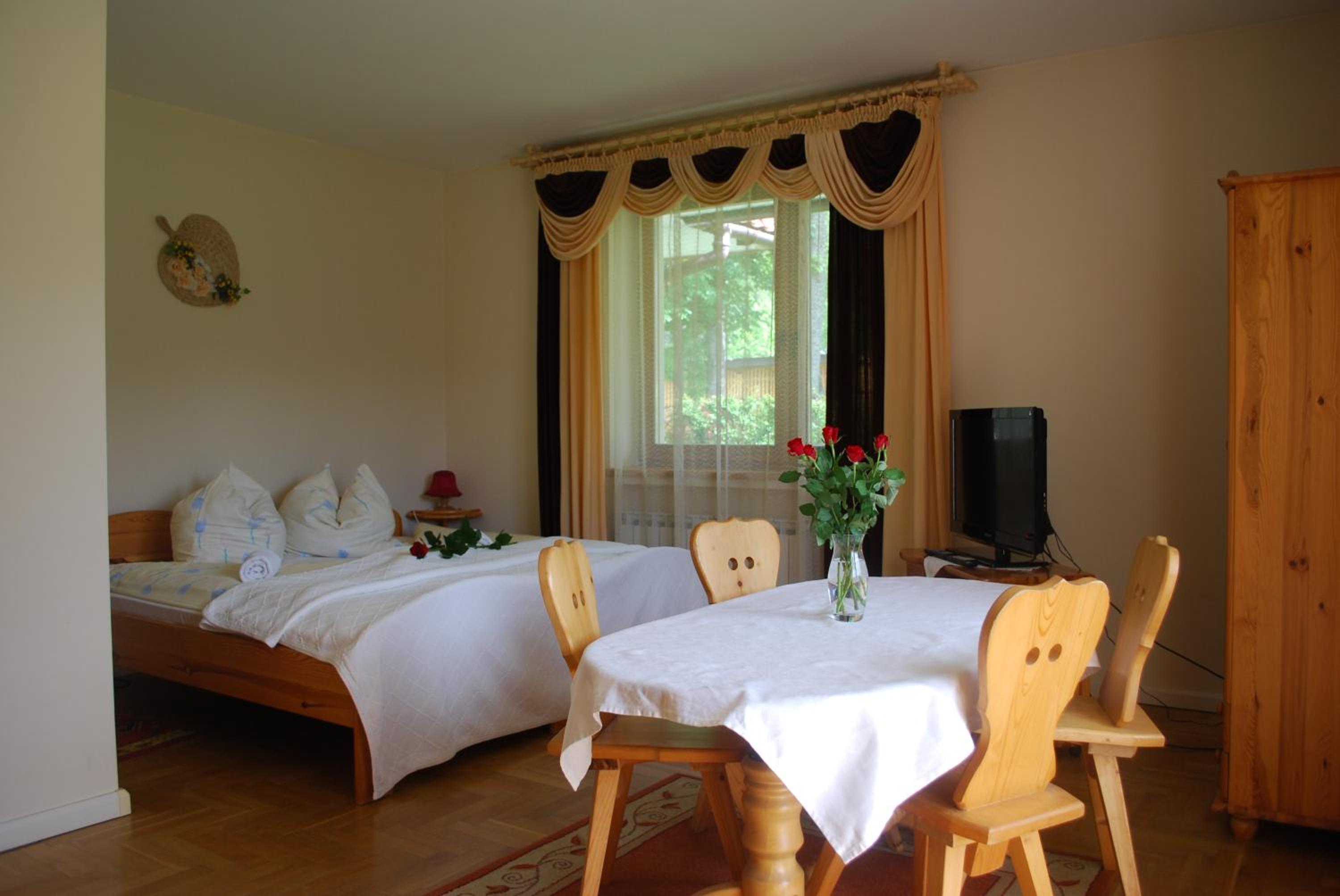 Family Room - Photo 1