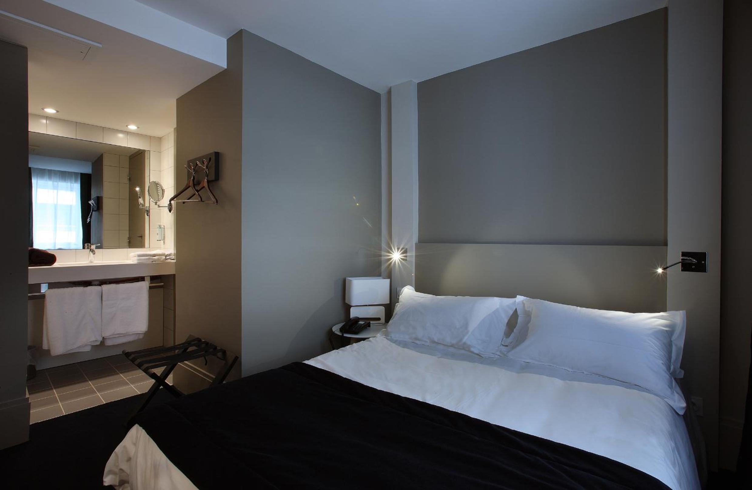 Small Club Room  - Photo 1