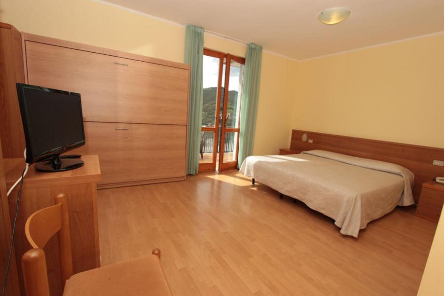 Quadruple Room with Lake View