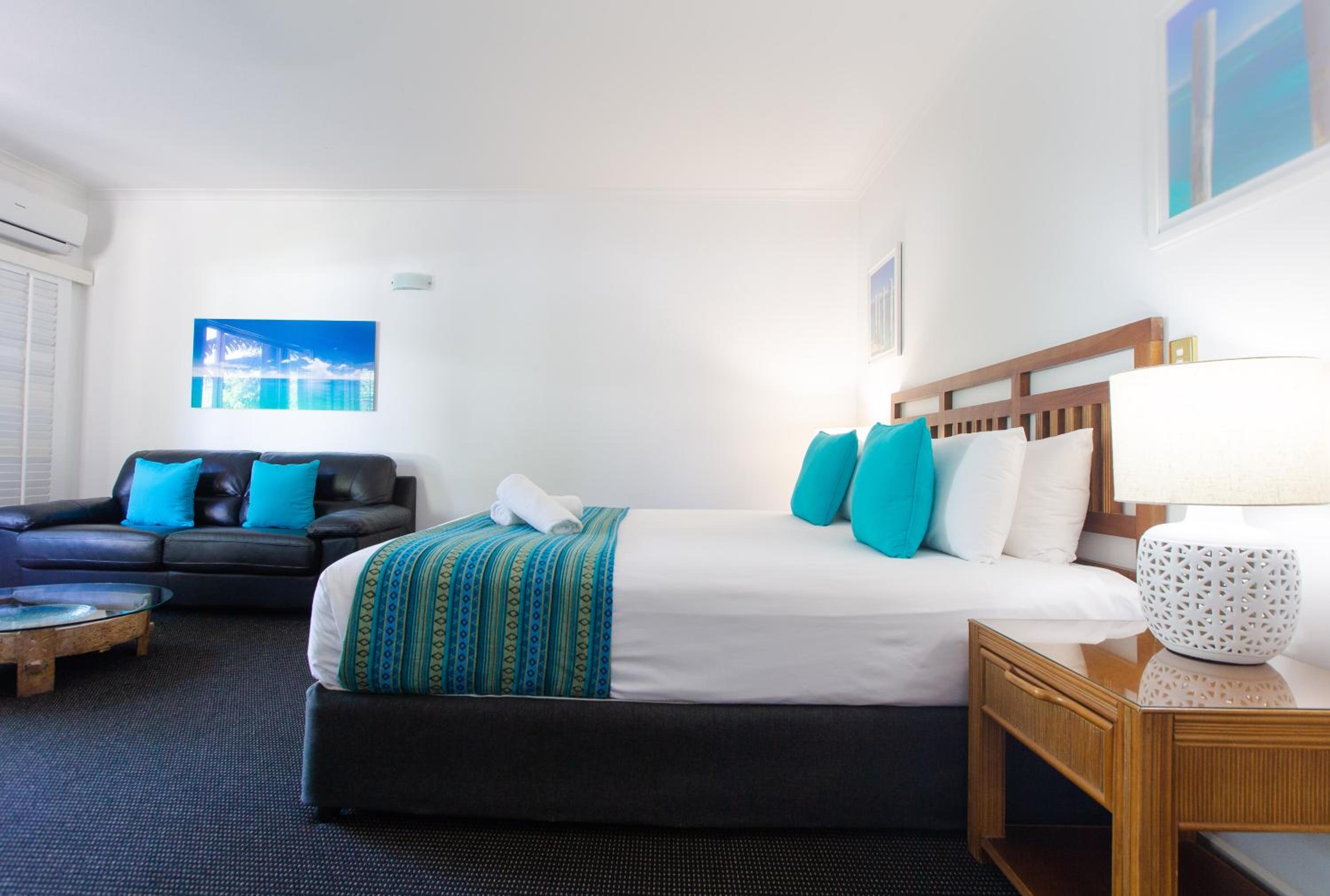 Deluxe King Room photo 3