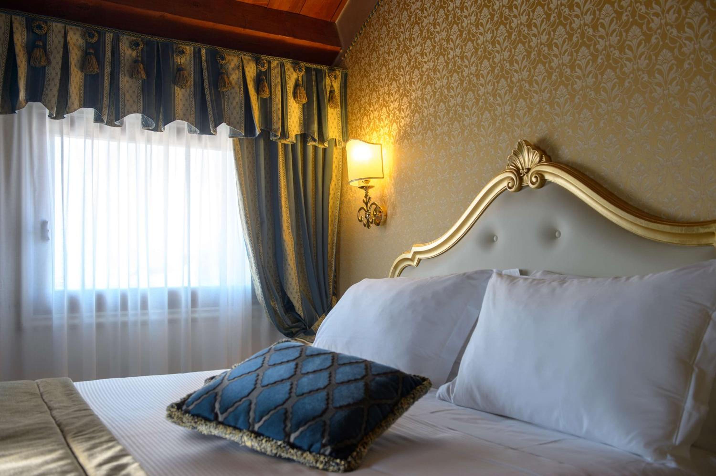 Double Room with Double Bed - Annex/Non-Smoking