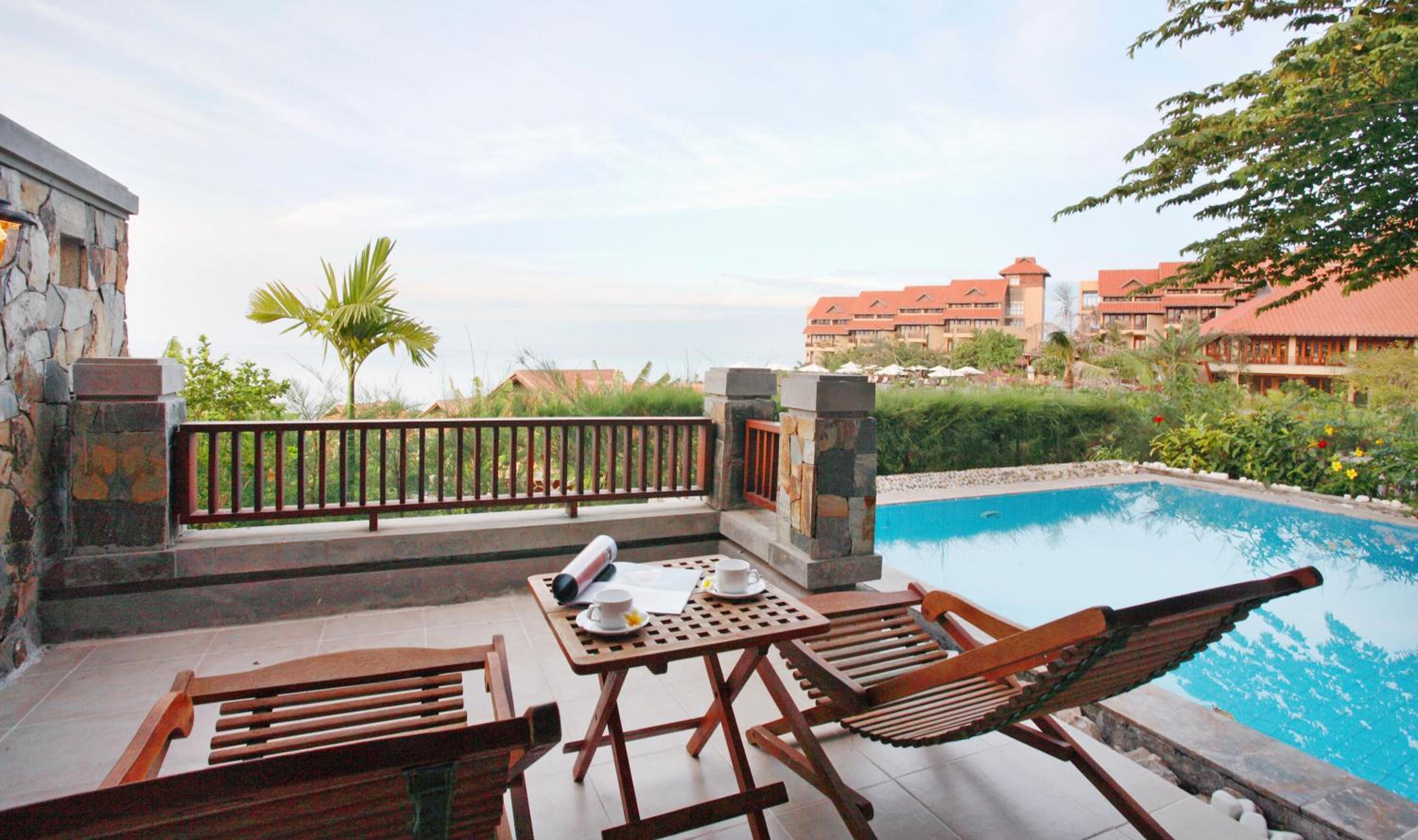Beach Front Villa with Private Pool - Photo 4
