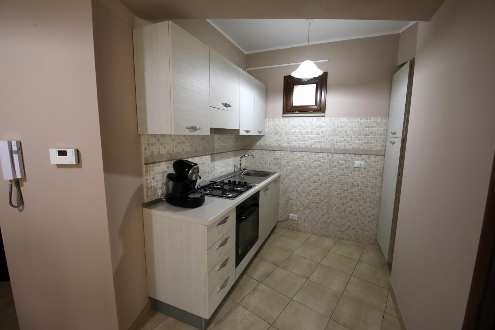 One-Bedroom Apartment - Photo 6