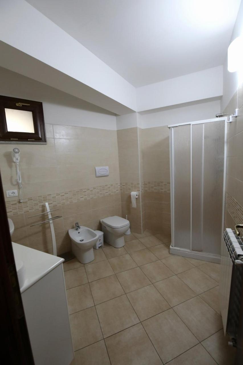 One-Bedroom Apartment - Photo 11