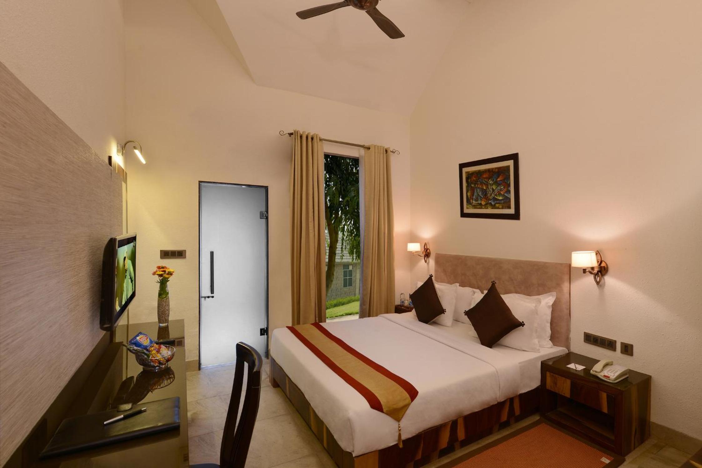 One-Bedroom Suite - Photo 1