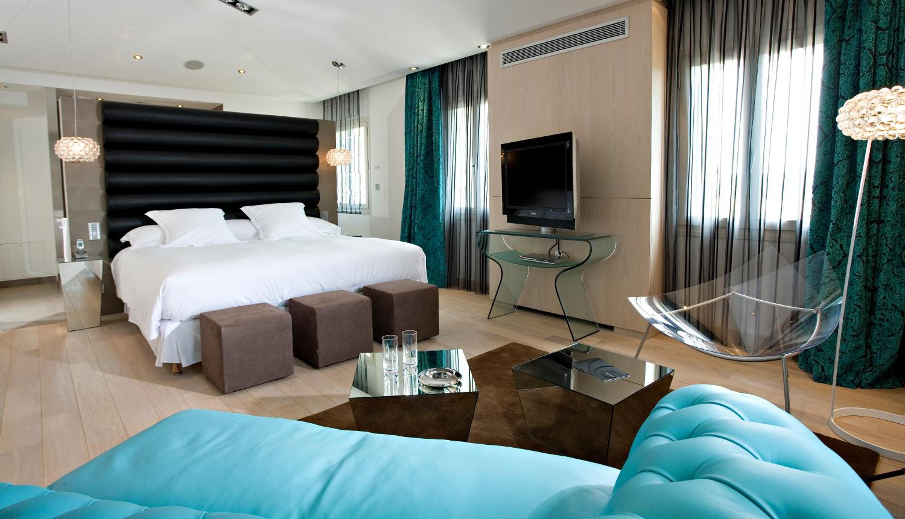 Deluxe Room - Main Building - Photo 7