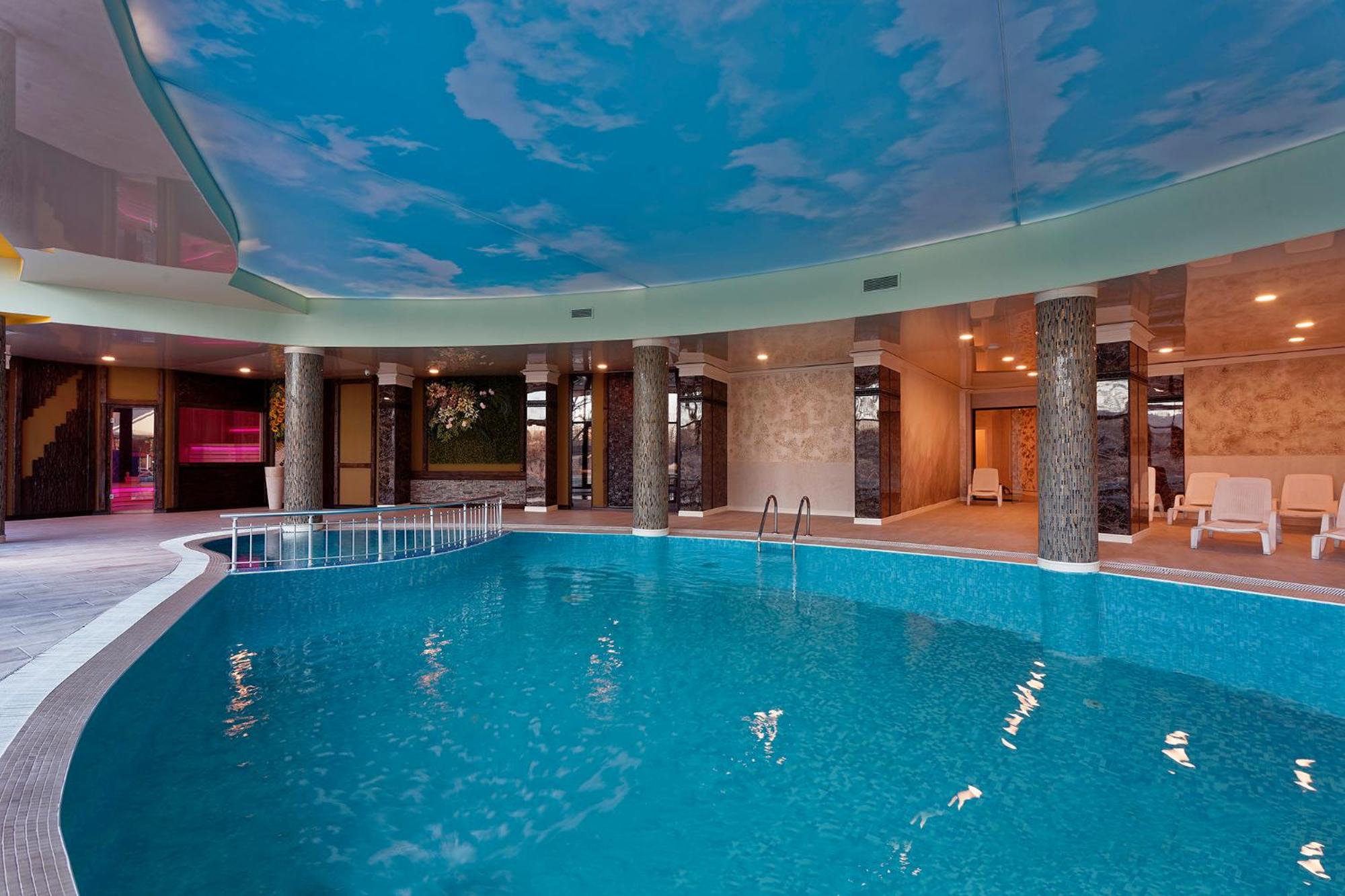 Double Room with Park View and Free Indoor Pool and Sauna (2+1) - Photo 3