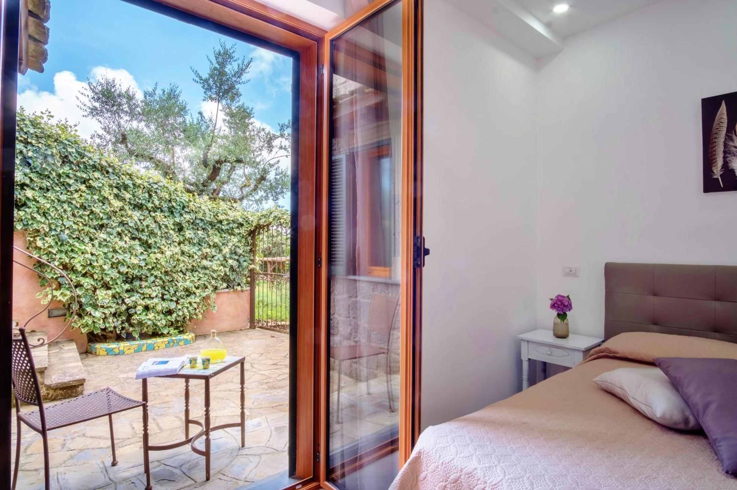 Villa photo 2