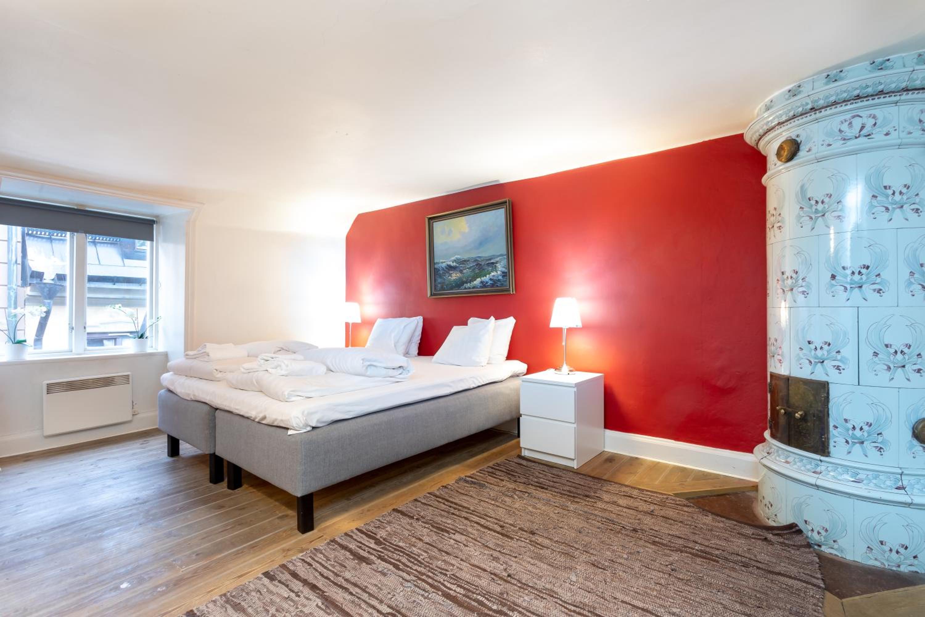 Small One-Bedroom Apartment thumbnail 6