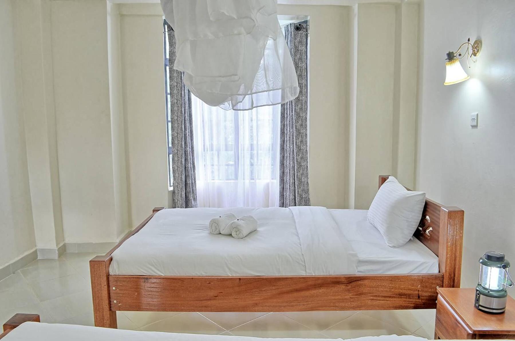 Standard Twin Room - Photo 3