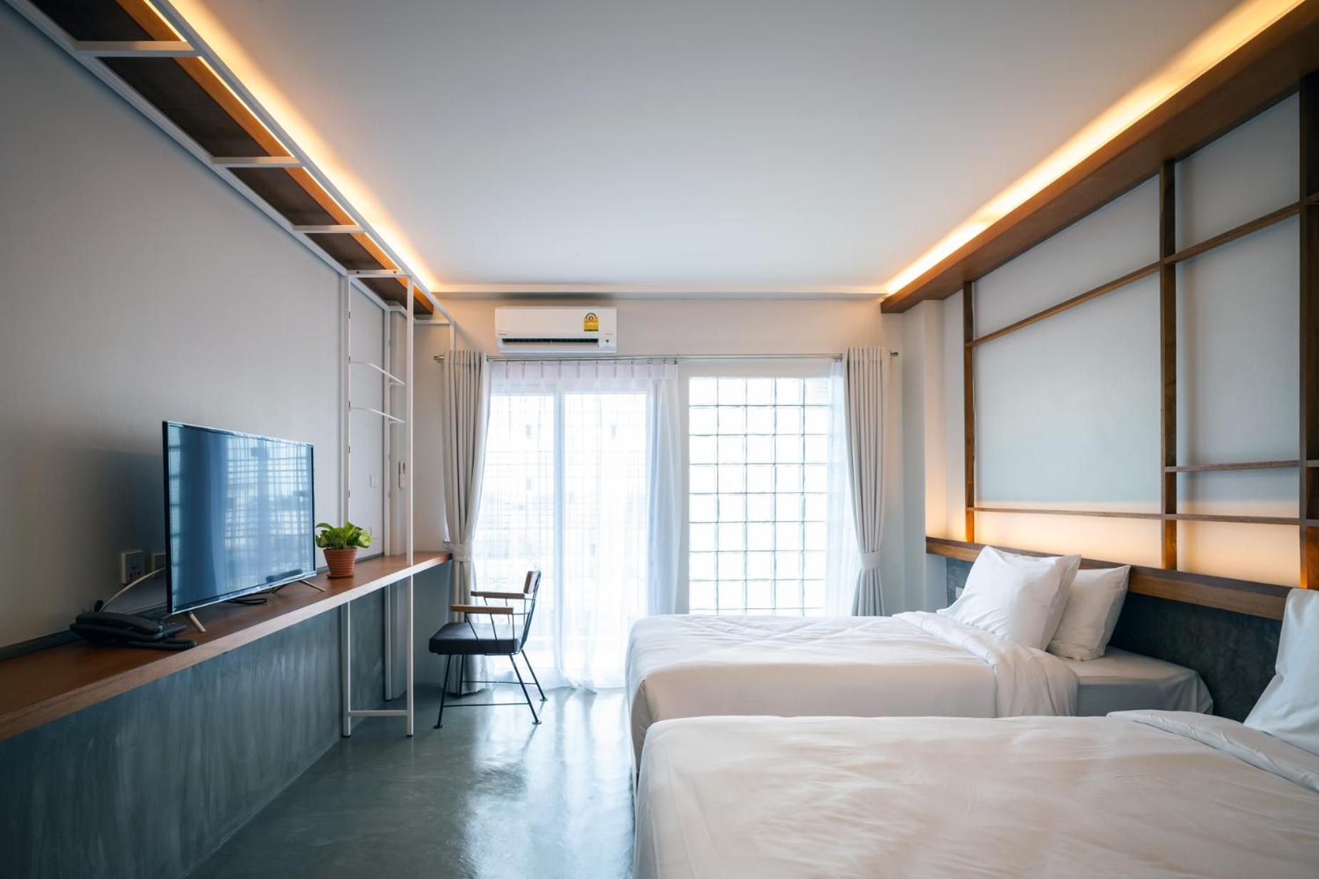 Twin Room with City View