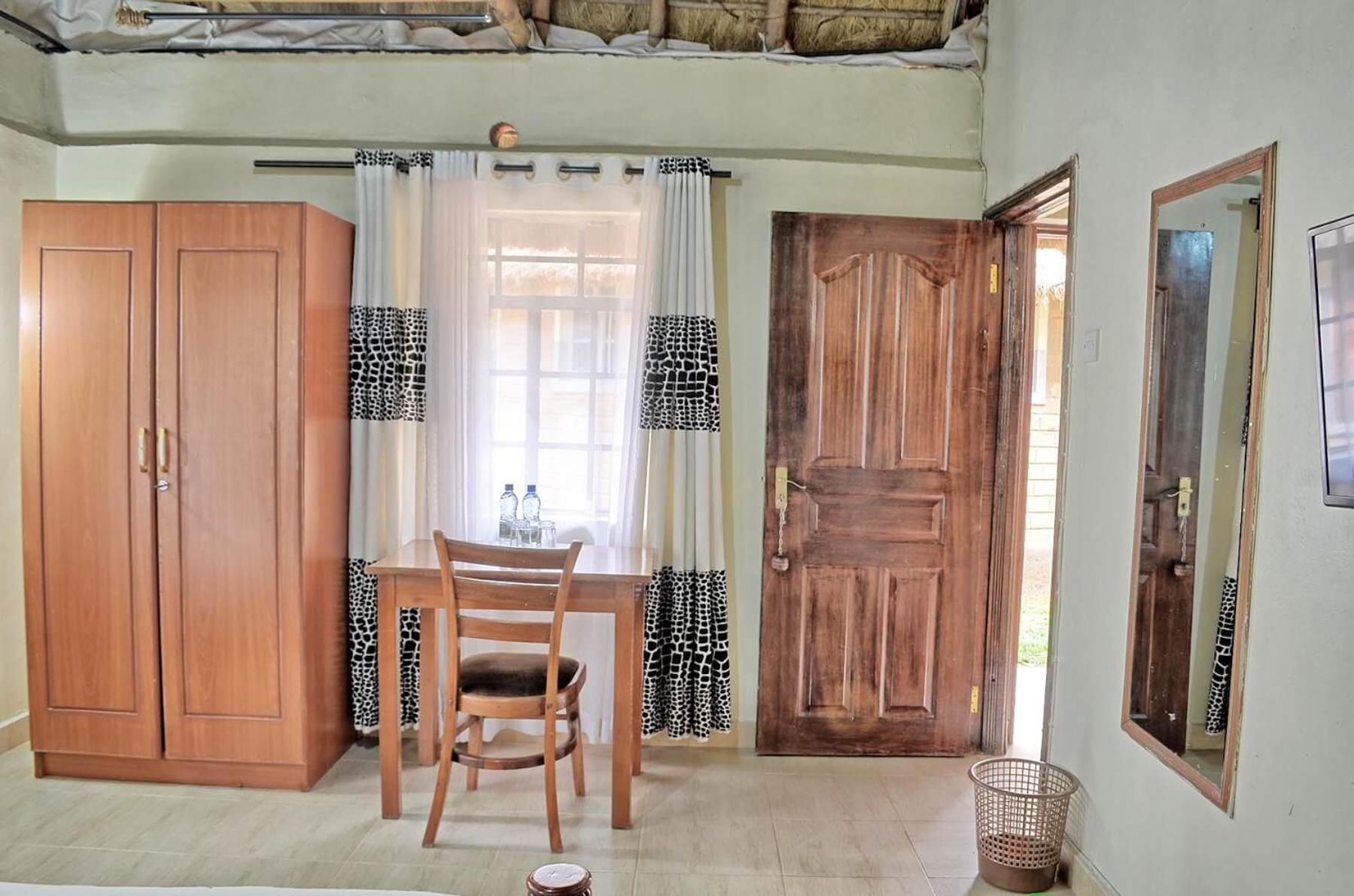 Standard Family Room - Photo 2