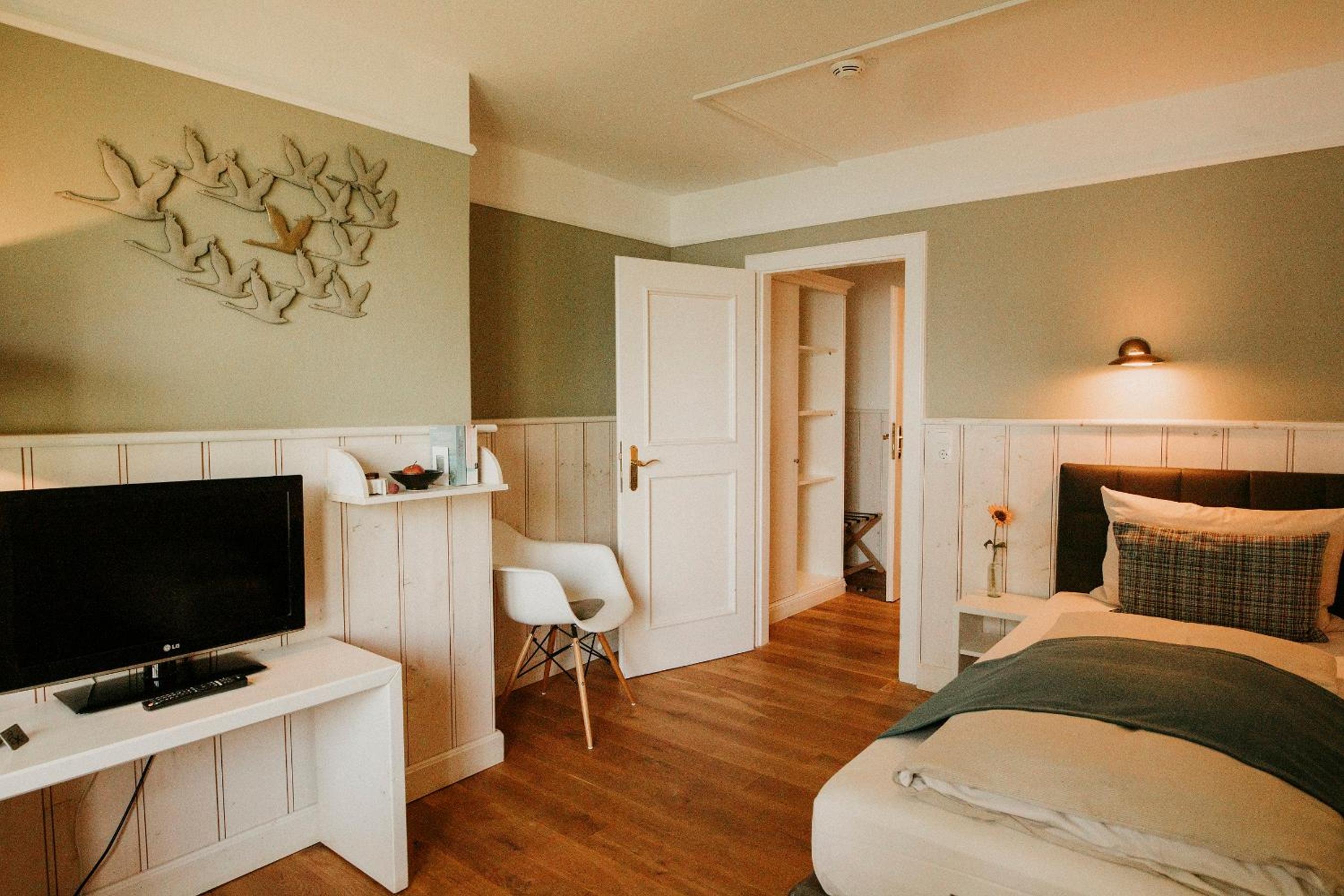 Economy Single Room