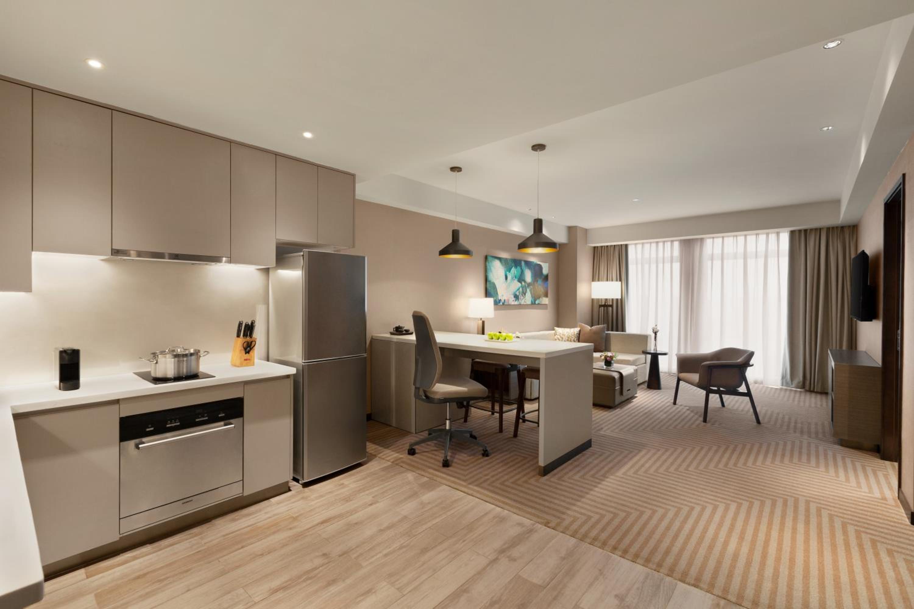 King Suite with Sofa Bed and Kitchen photo 2
