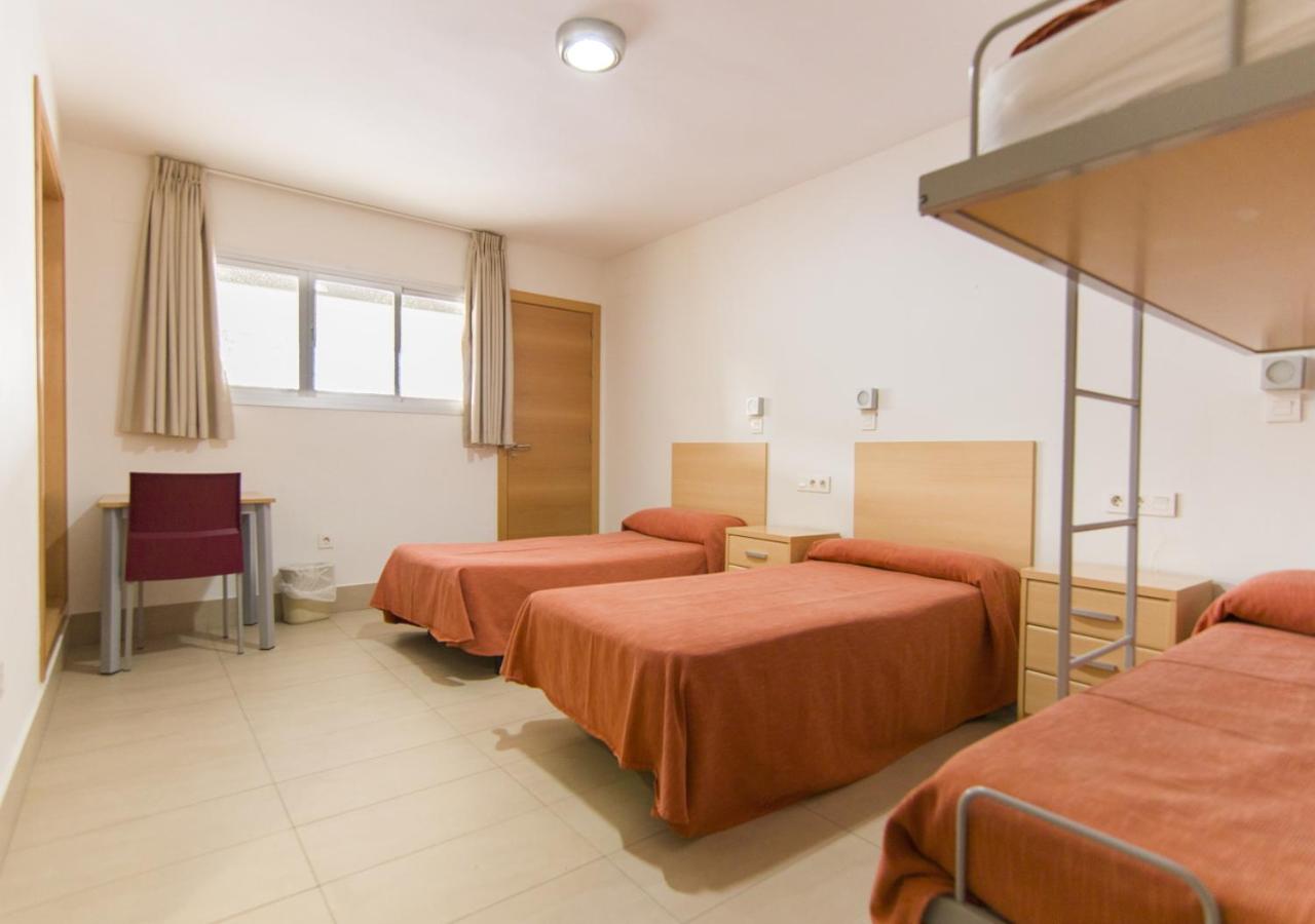Habitación Triple con Baño Privado