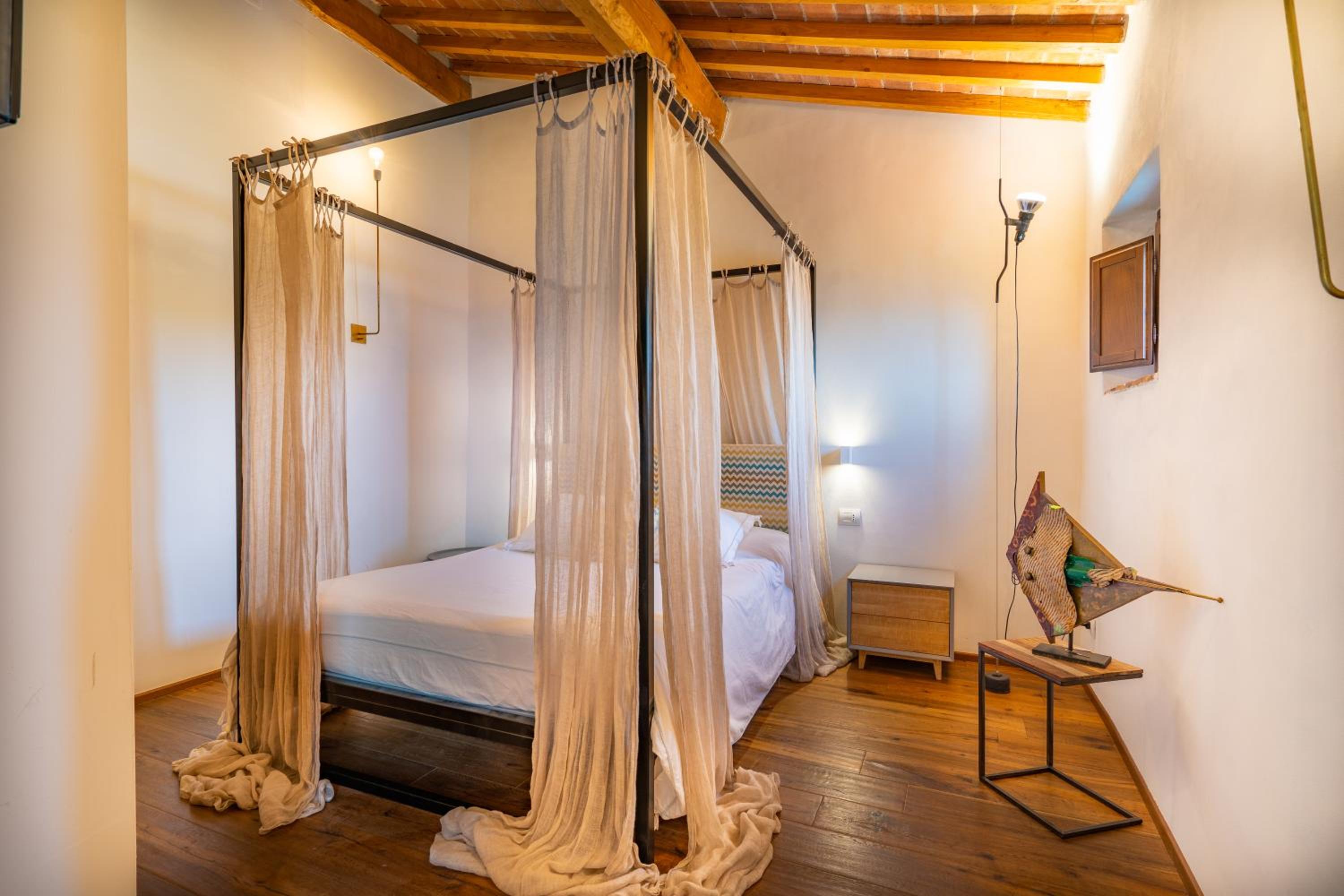 Queen Room with Side Sea View  photo 2