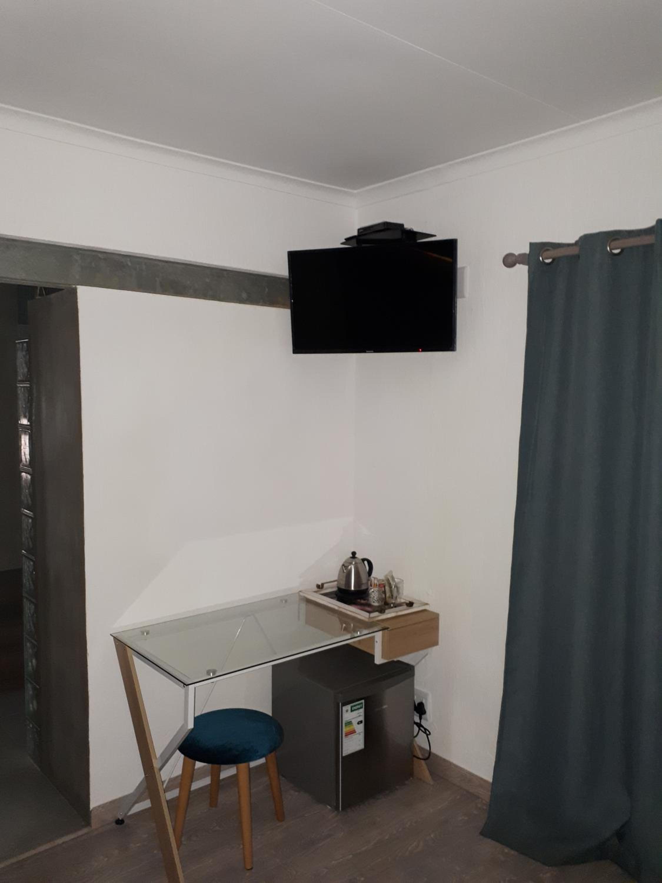 Deluxe Double Room with Shower