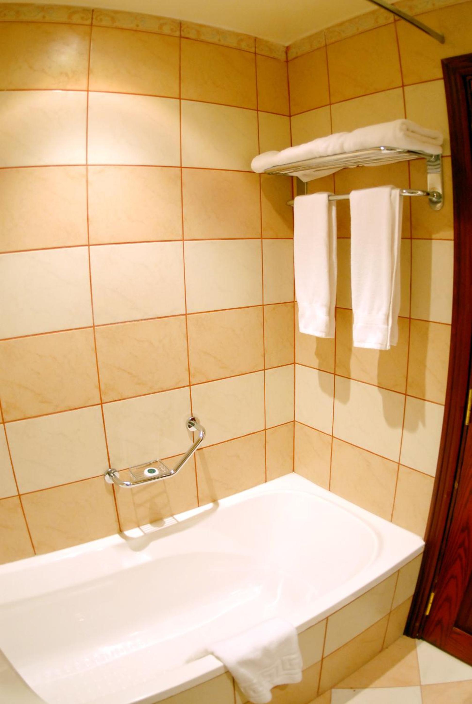 Standard Double Suite - Photo 5