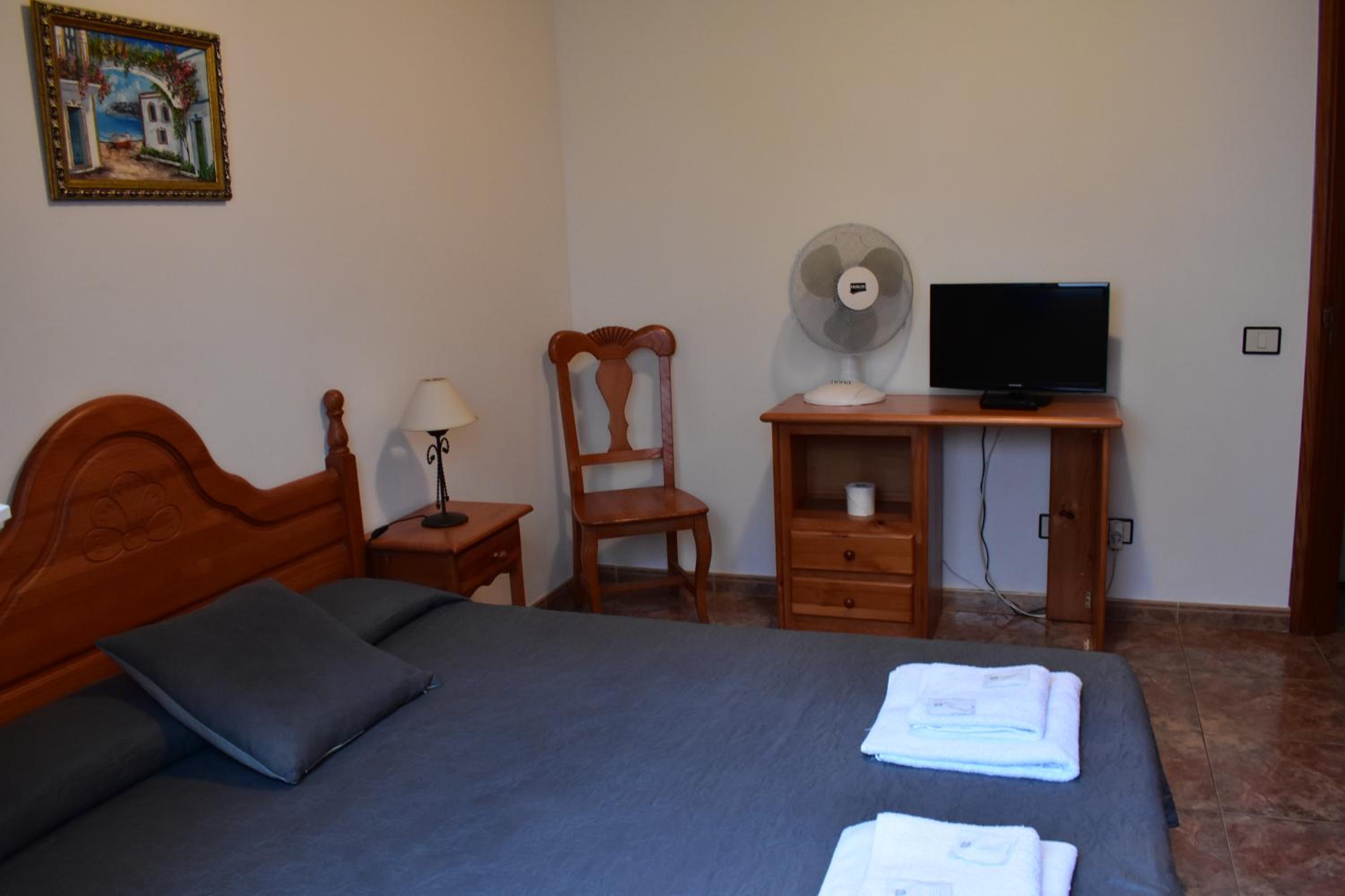 Habitación Doble o con Dos Camas con Baño Compartido