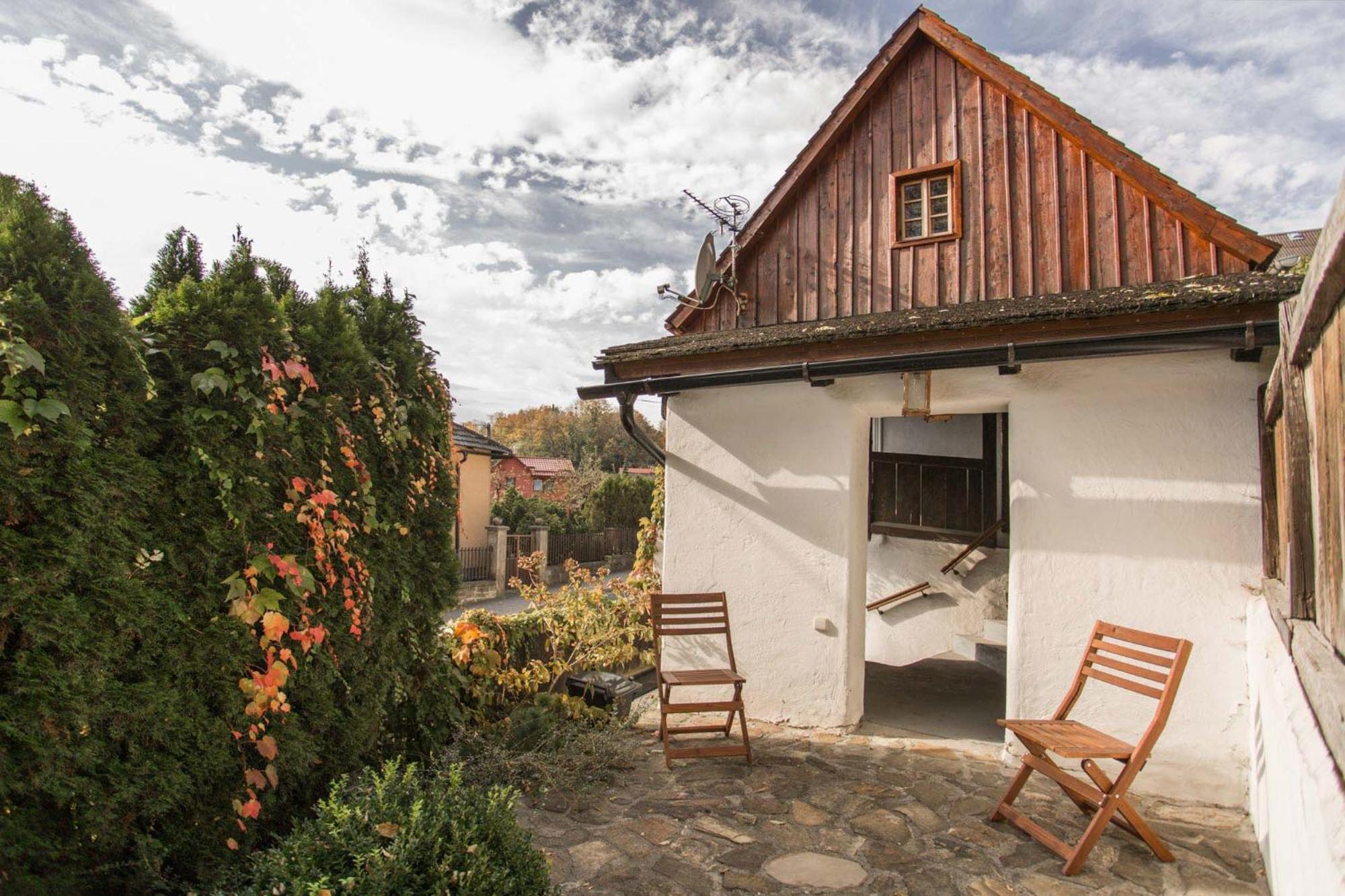 Three-Bedroom Villa - Photo 2