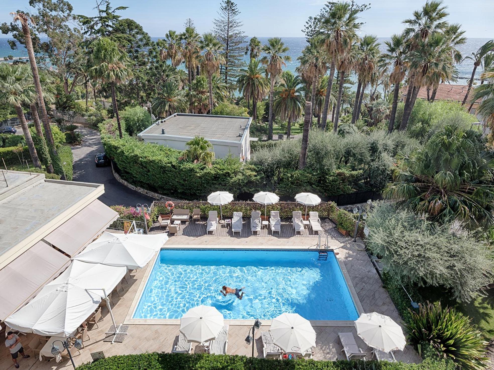Deluxe Double Room with Sea Side  - Photo 26