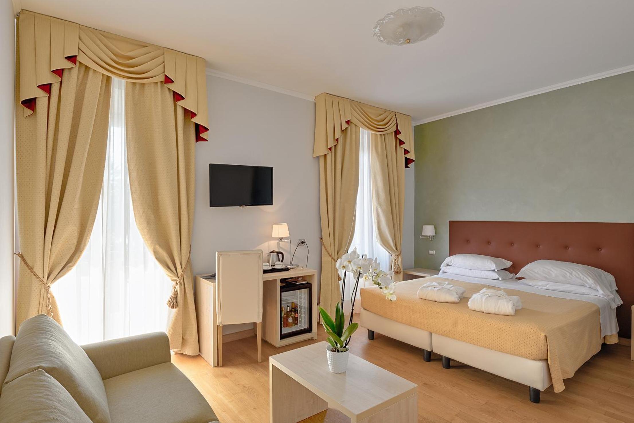 Deluxe Double Room with Sea Side  - Photo 1