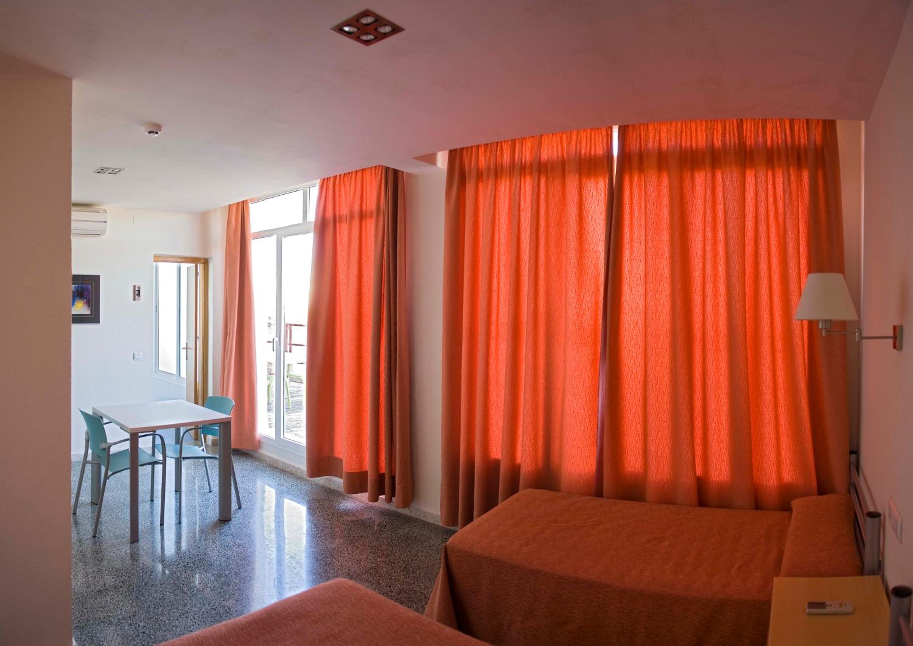 Bed in 2-Bed Dormitory Room photo 2