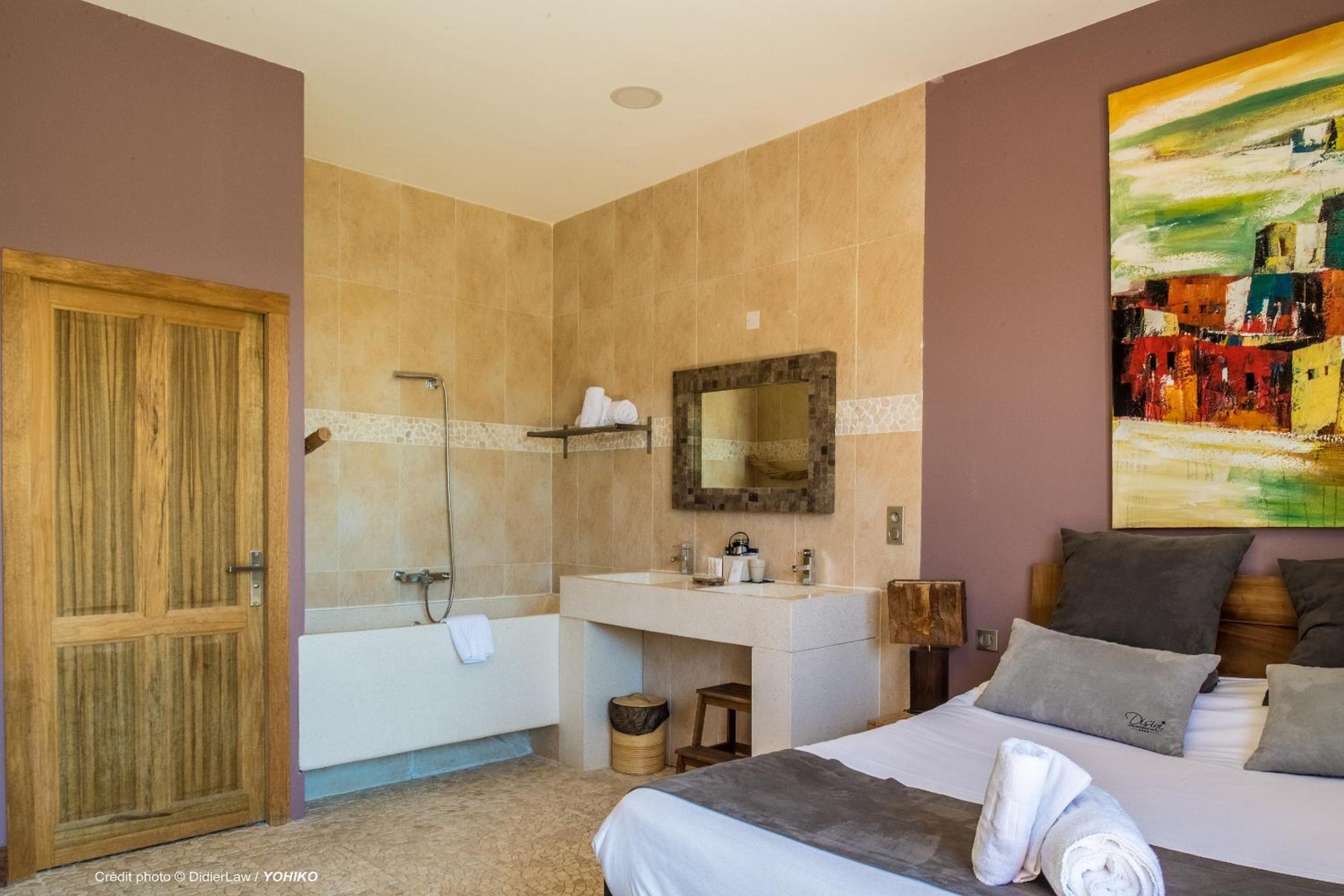 Double Deluxe Room with Terrace - Photo 5