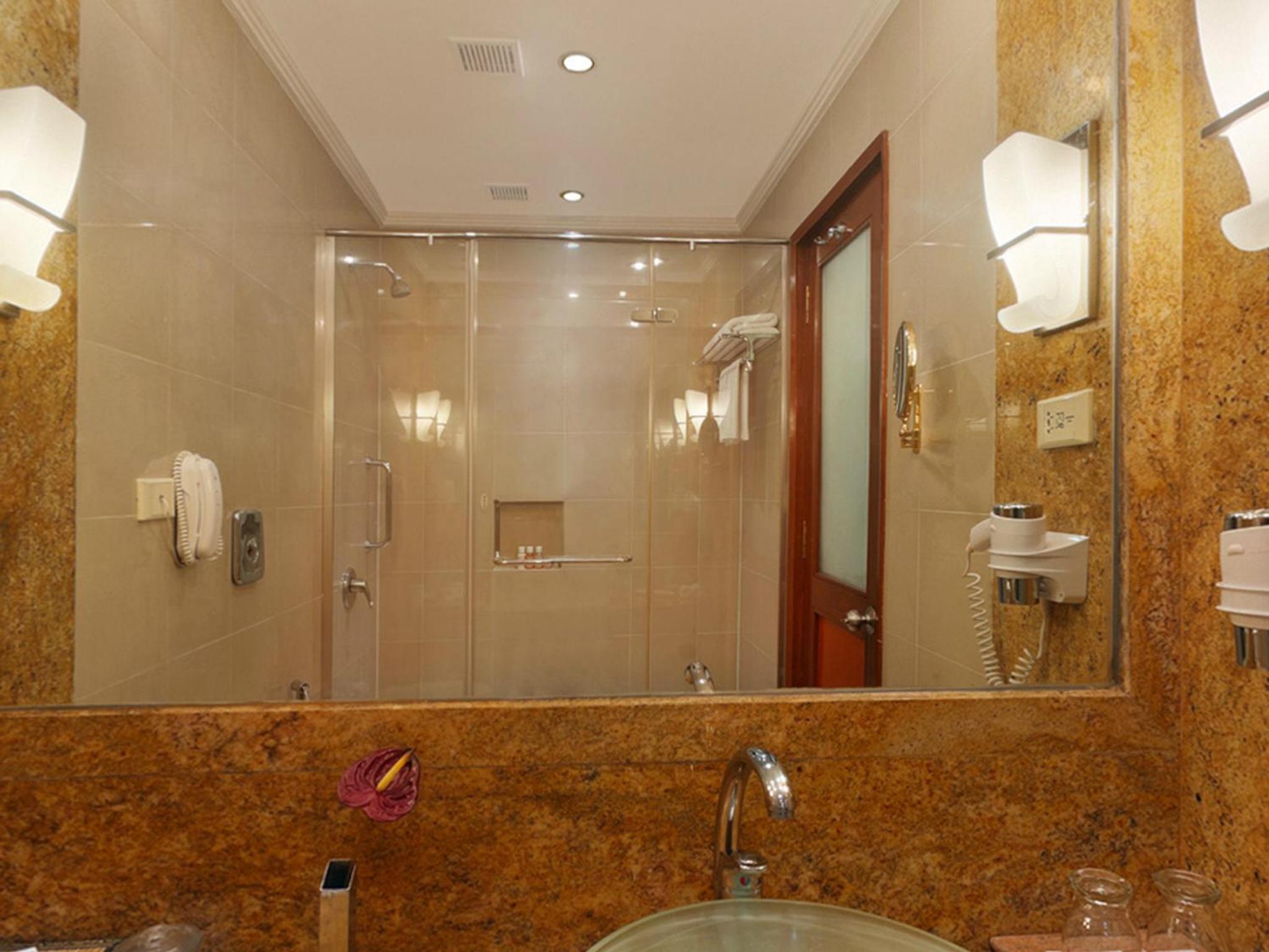 Luxury Suite (10% Discount on Laundry service) - Photo 6