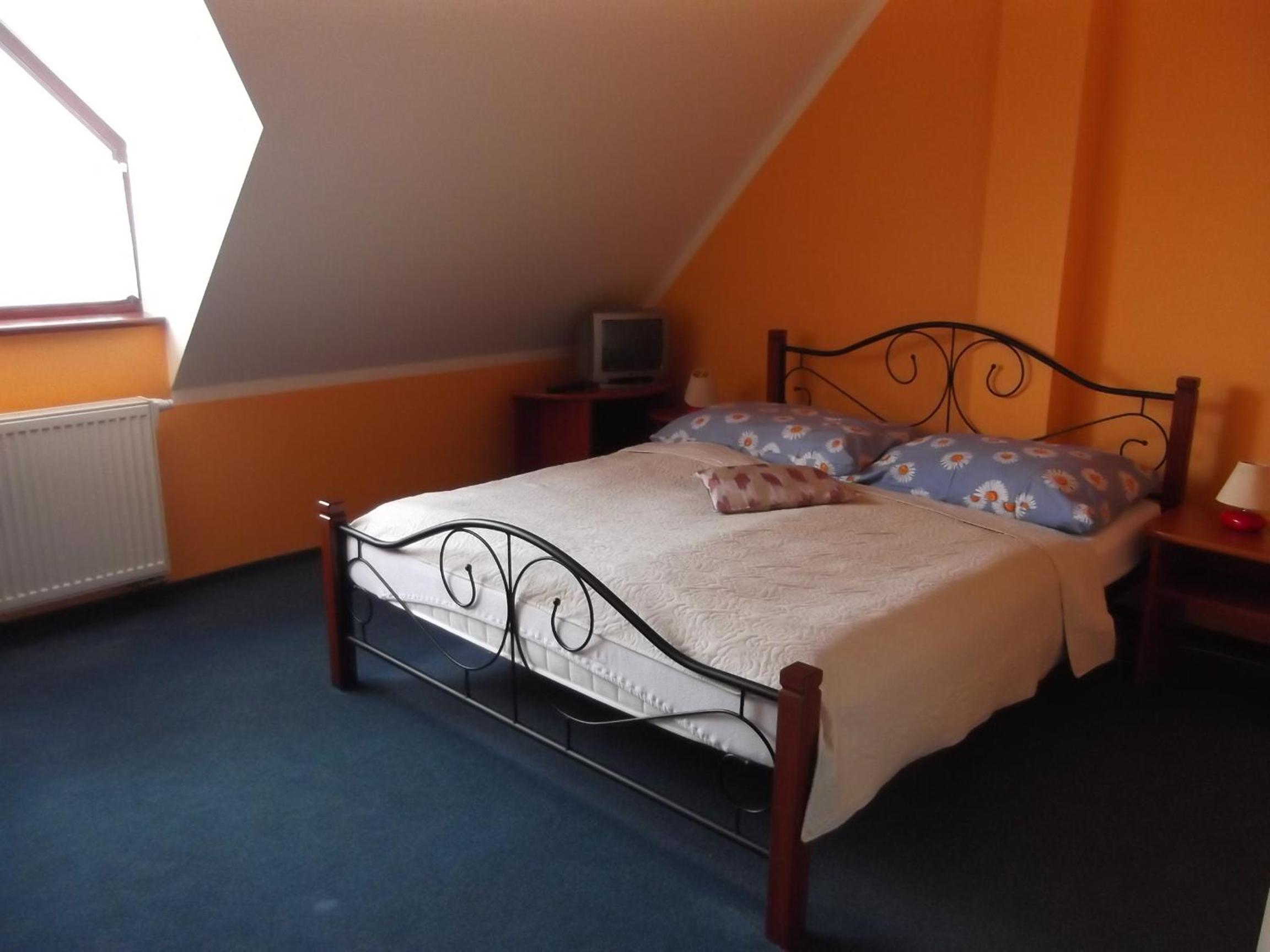 Economy Double Room - Photo 3