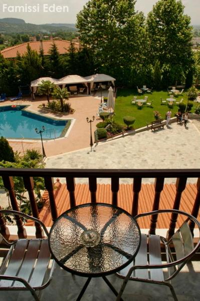 Standard Twin / Double room with Pool View - Photo 6