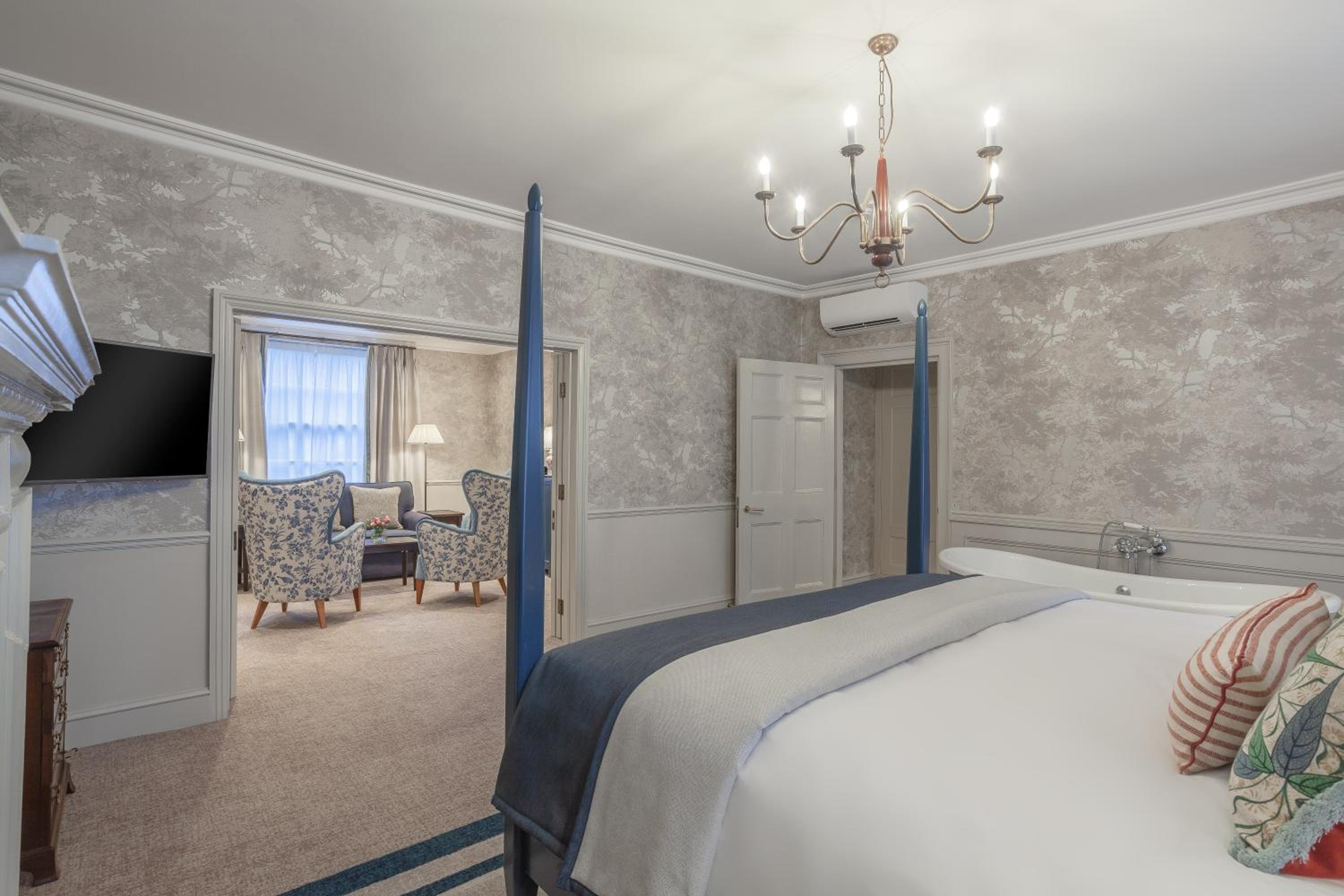 Georgian Suite - Photo 1
