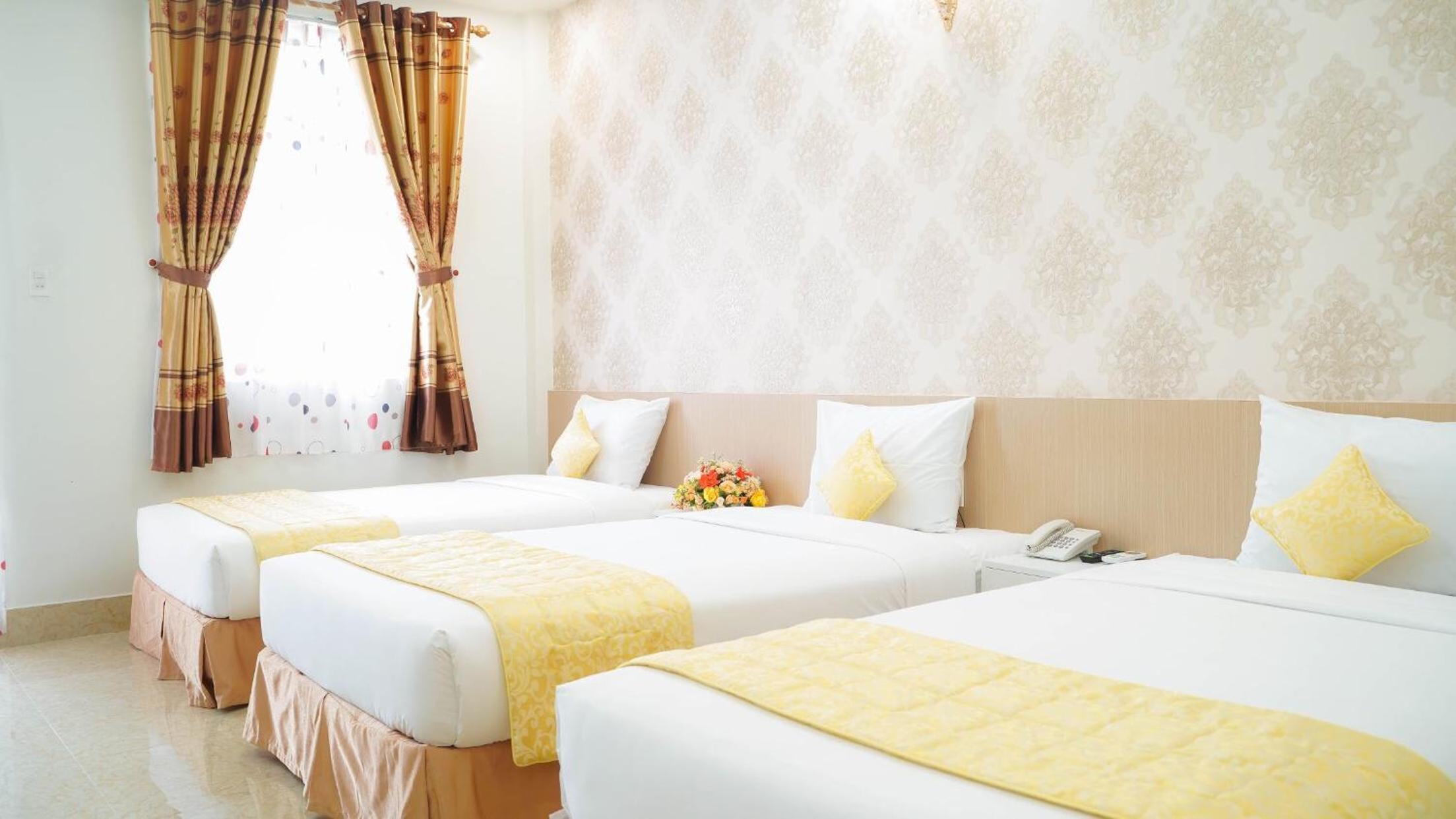 Deluxe Triple Room photo 2