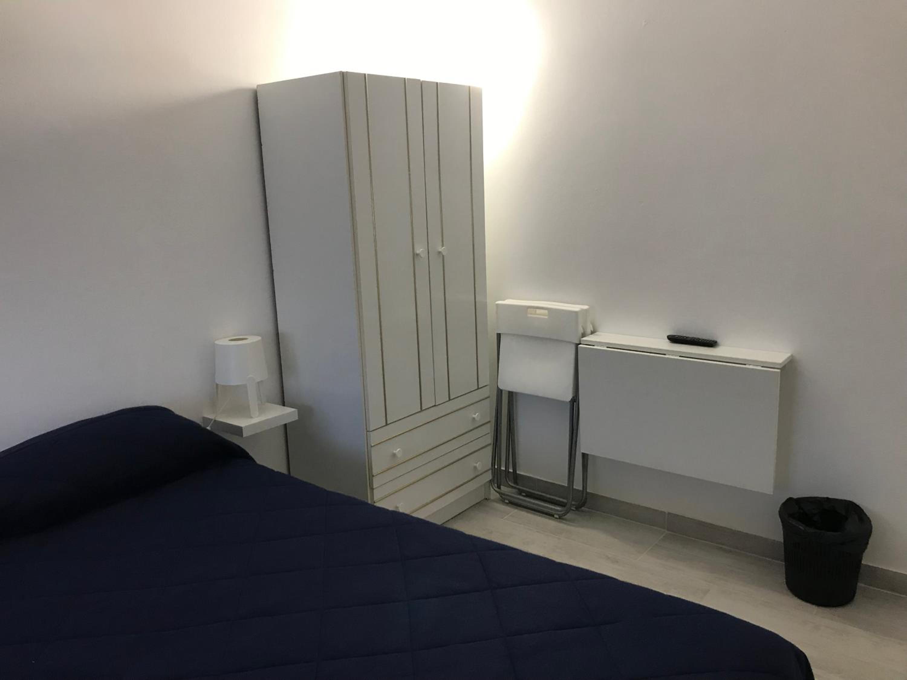 Standard Double Room with Shared Bathroom photo 1