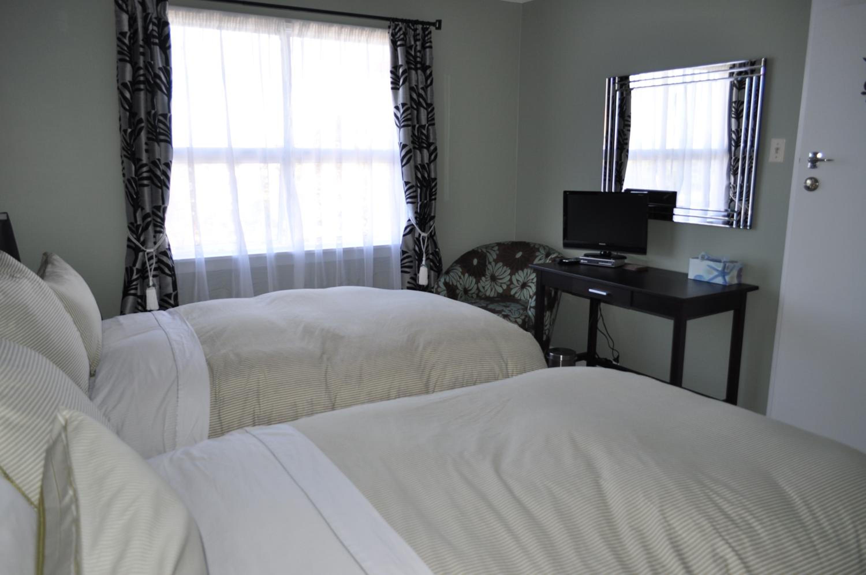 Twin Room with Ocean View photo 2
