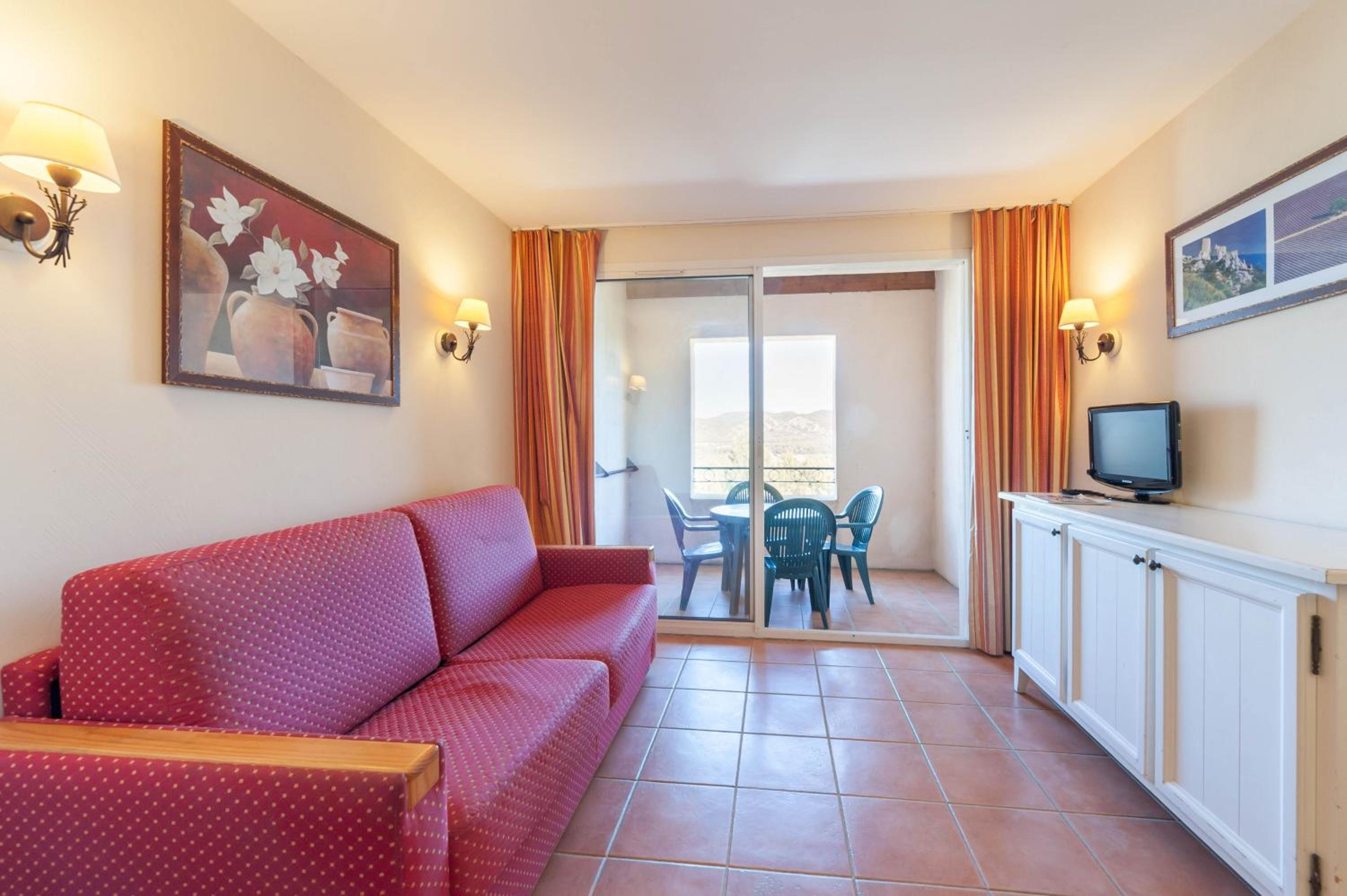 One-Bedroom Apartment with Terrace or Balcony (4 People) - Photo 1