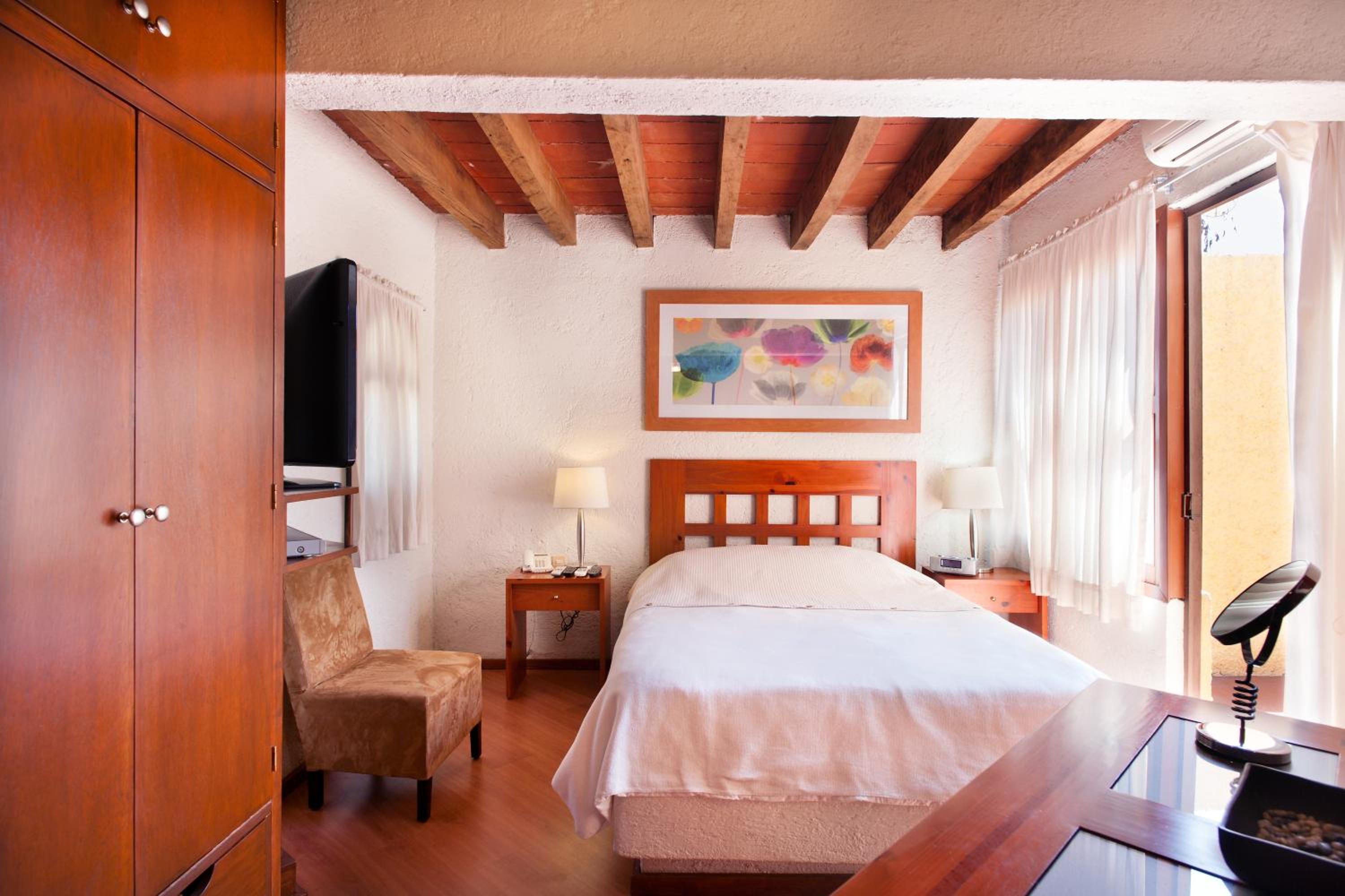 Two-Bedroom Villa - Photo 29