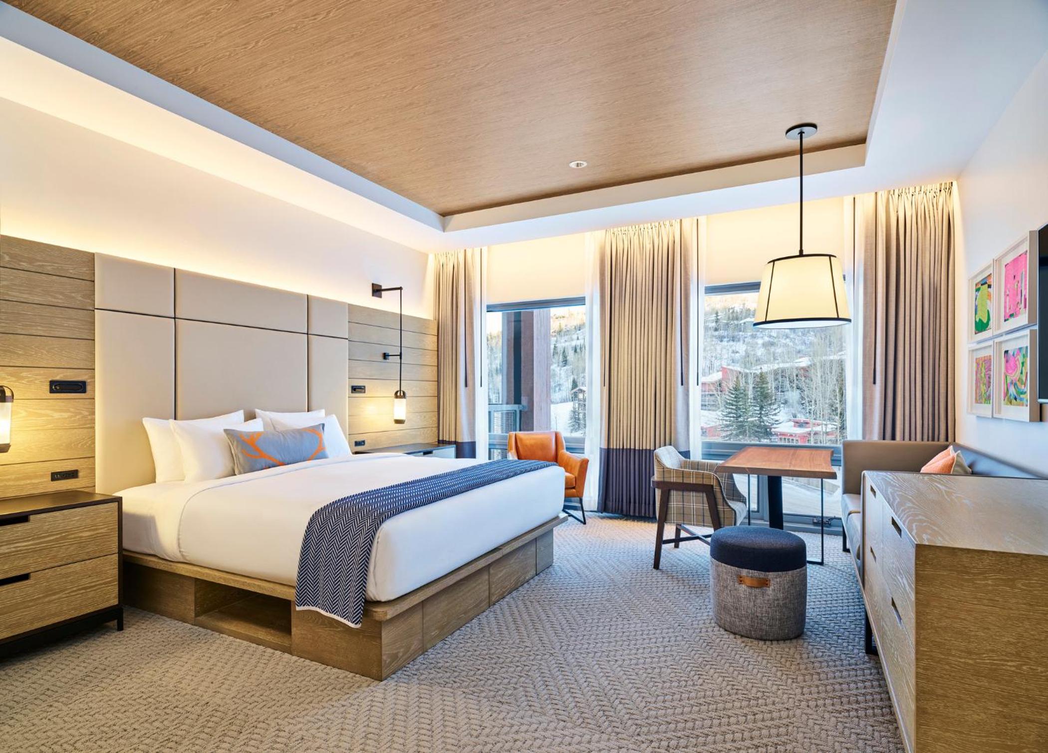 Deluxe King Room photo 1
