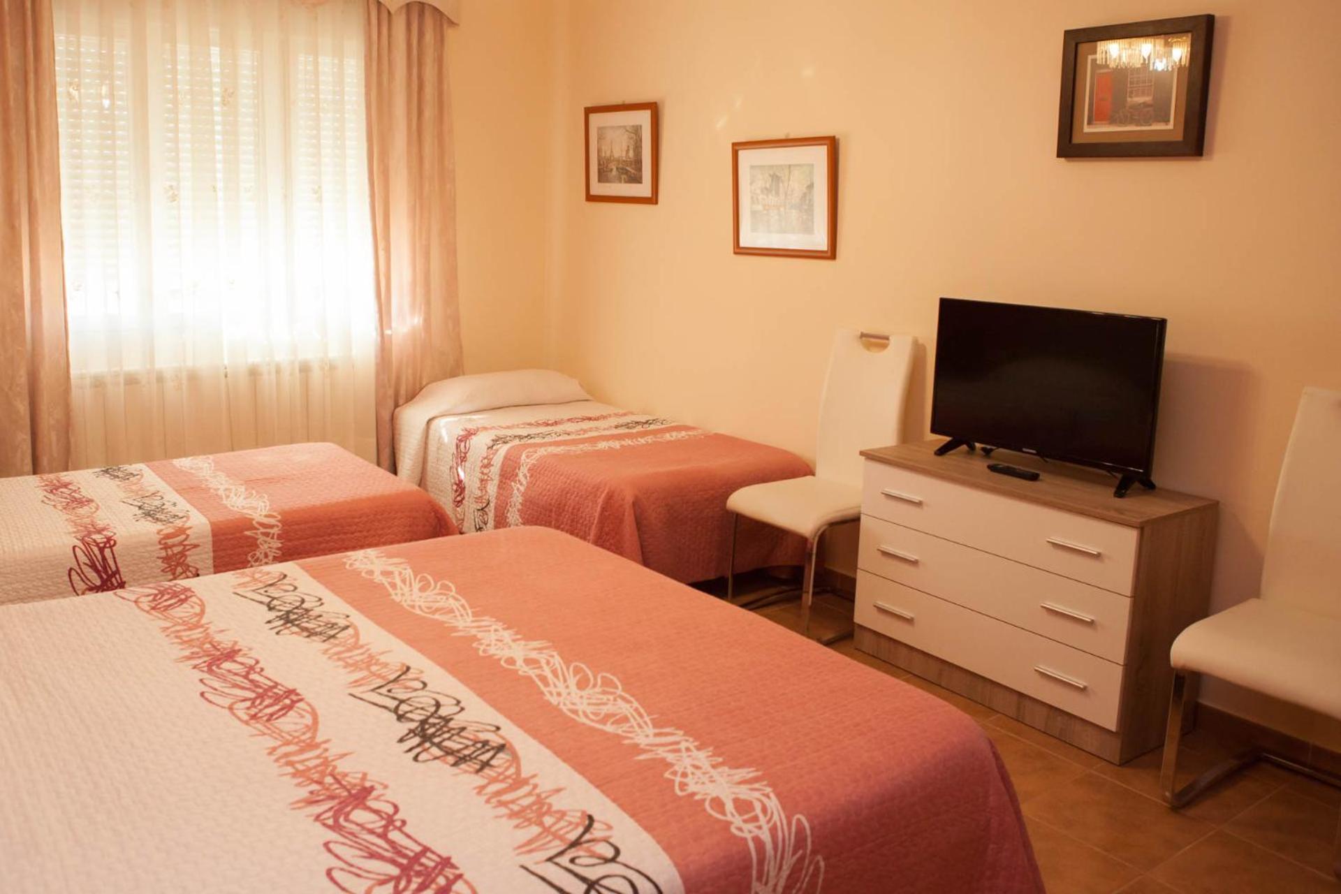 Habitación Cuádruple con Baño Privado