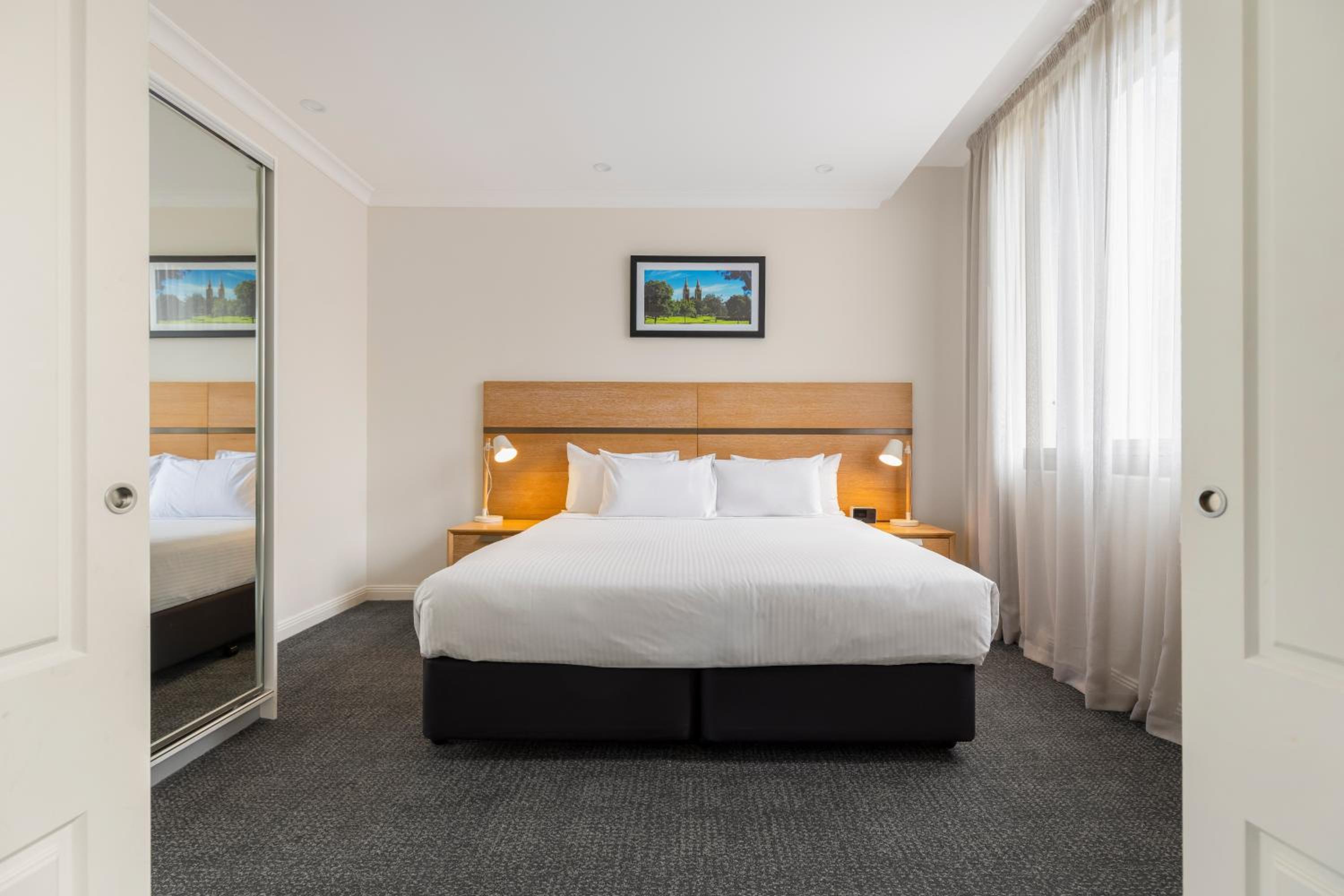 Deluxe One-Bedroom Apartment