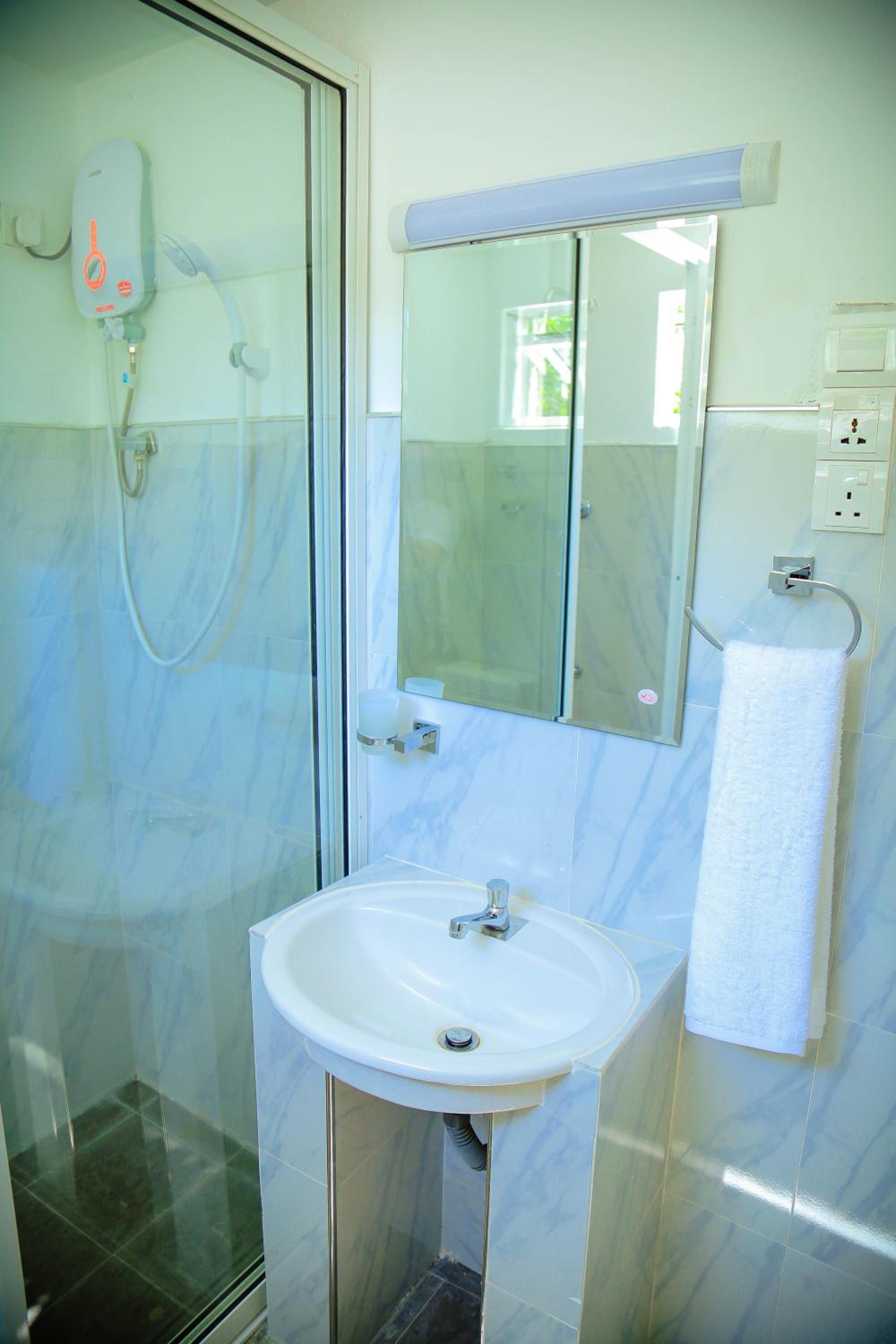 Deluxe Double Room with Balcony photo 3