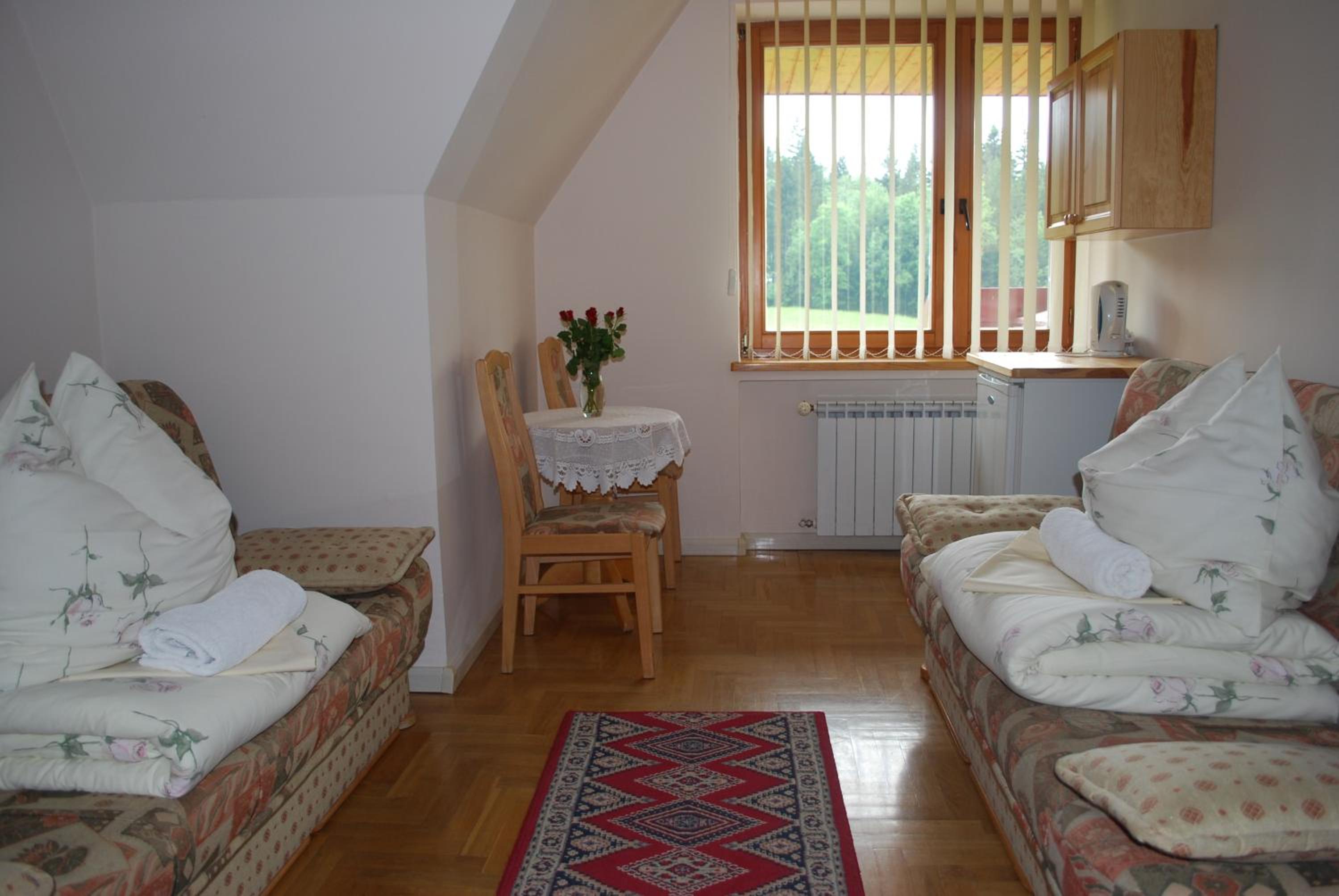 Family Room - Photo 3