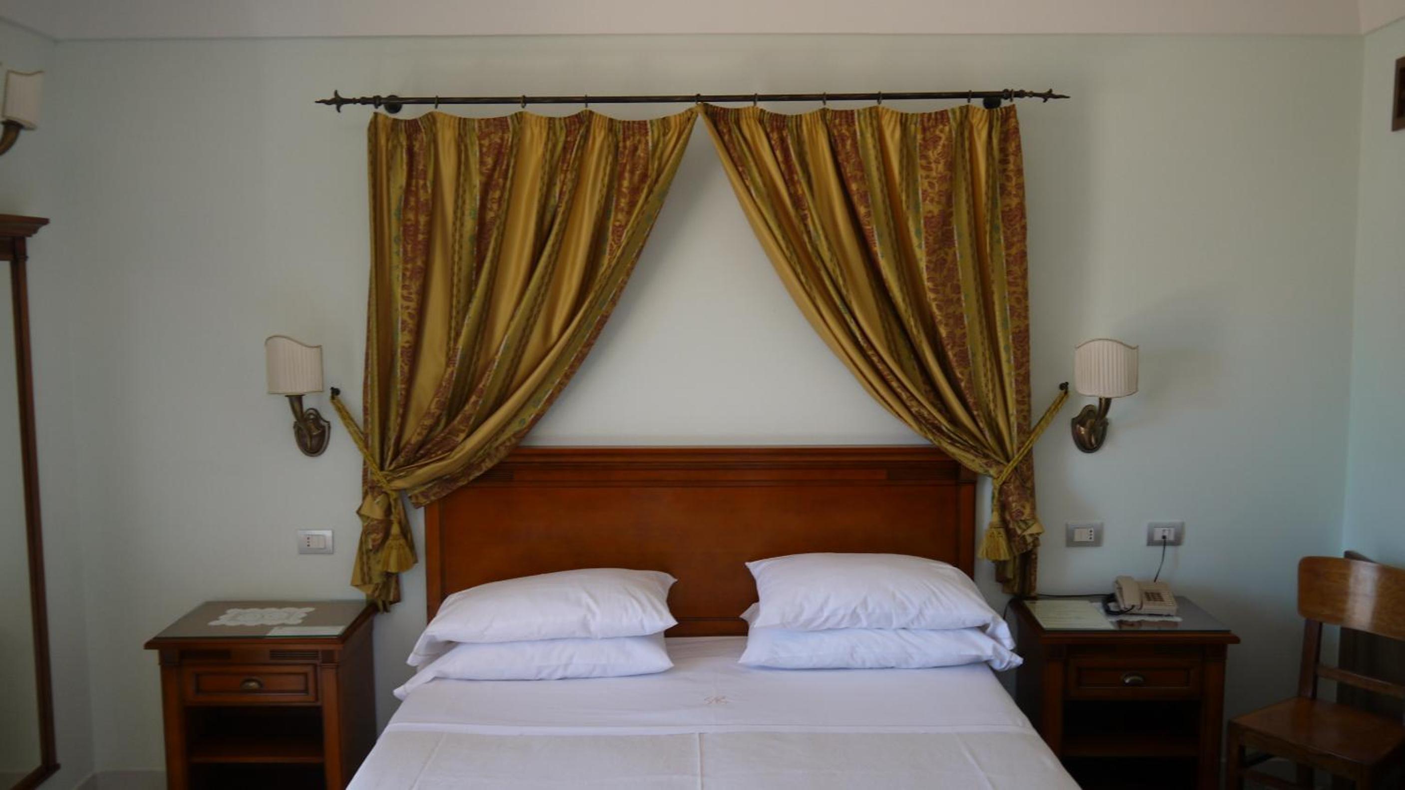 Superior Double Room with Sea View - Photo 7