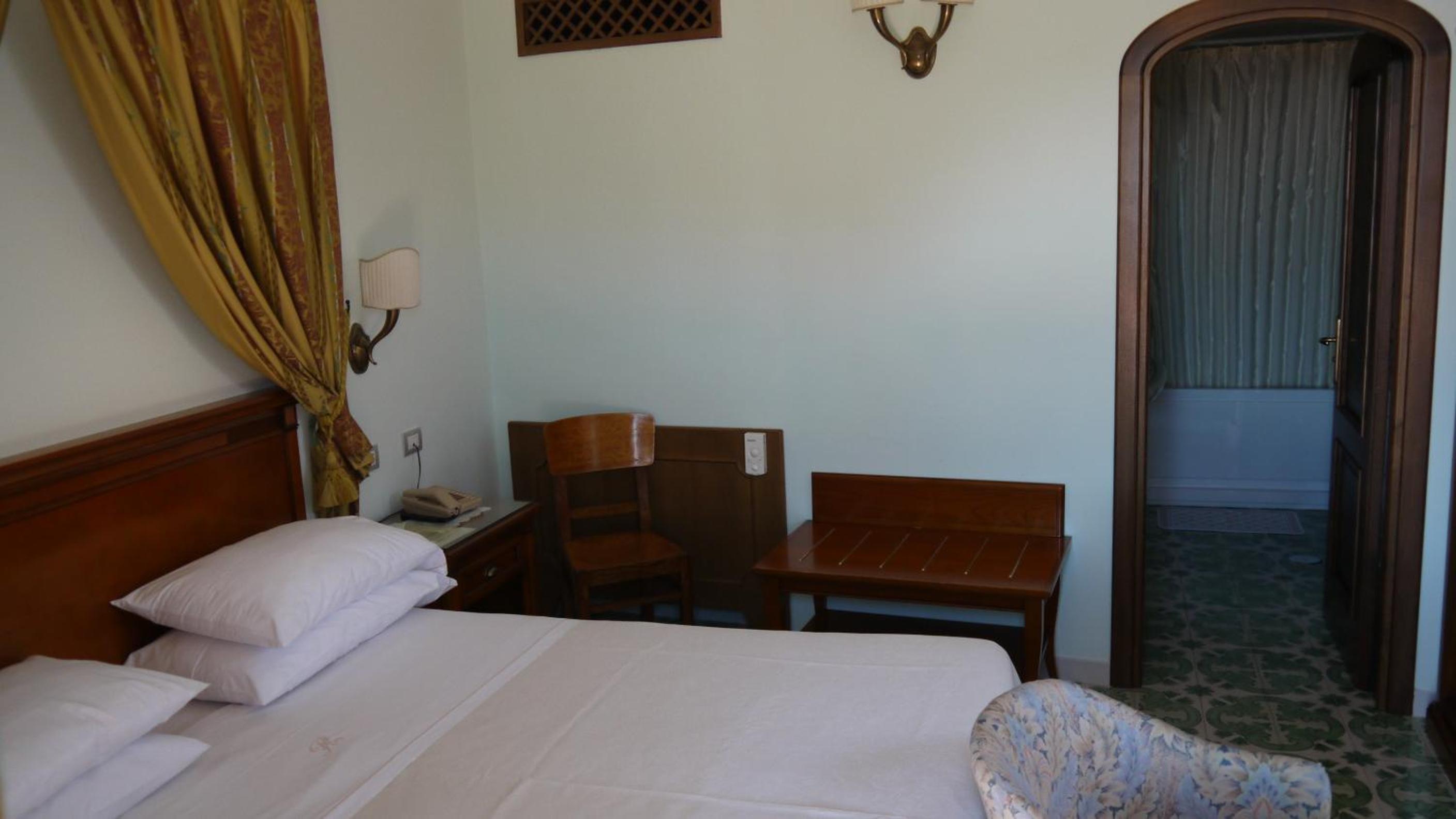 Superior Double Room with Sea View - Photo 15