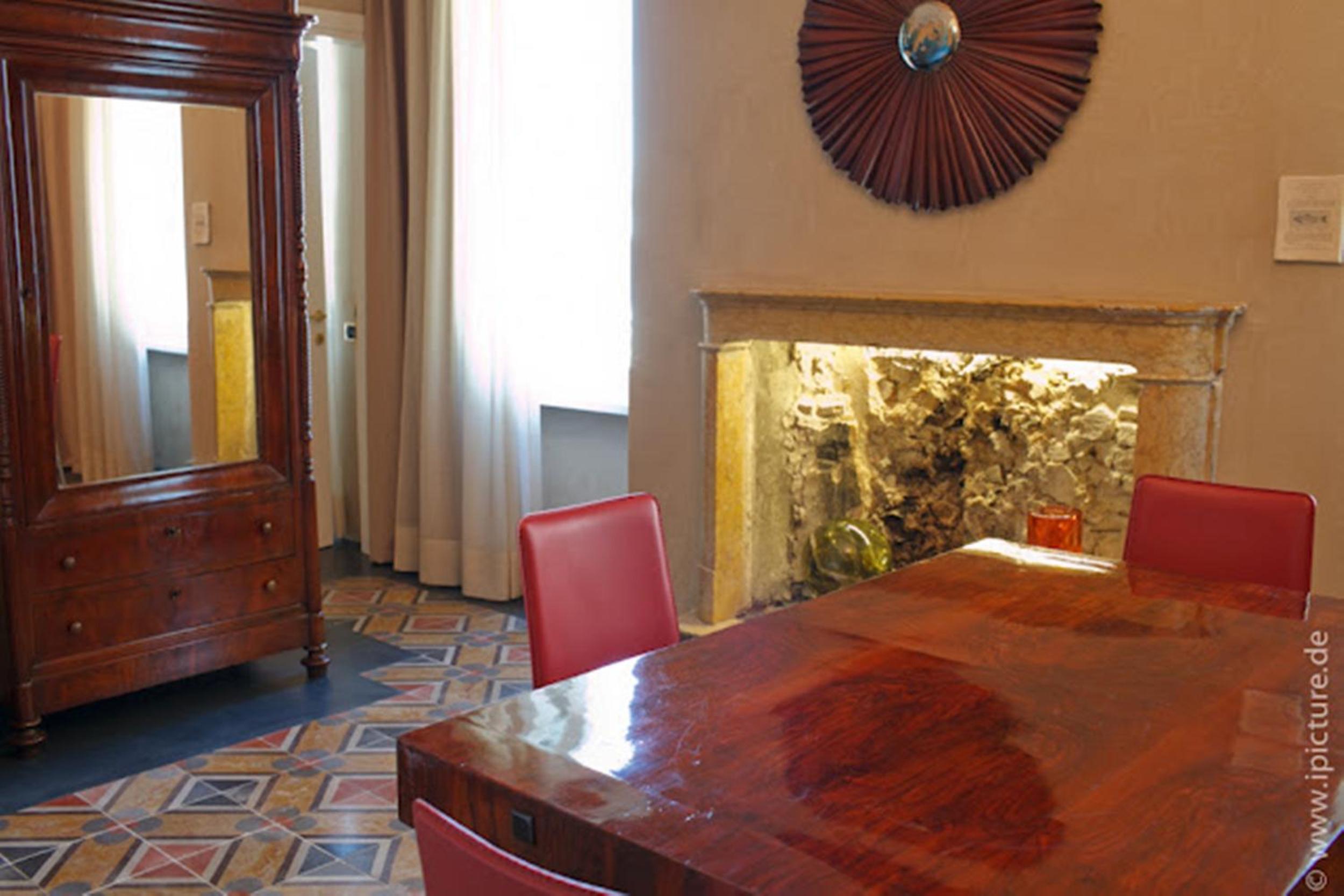 Suite - Photo 3